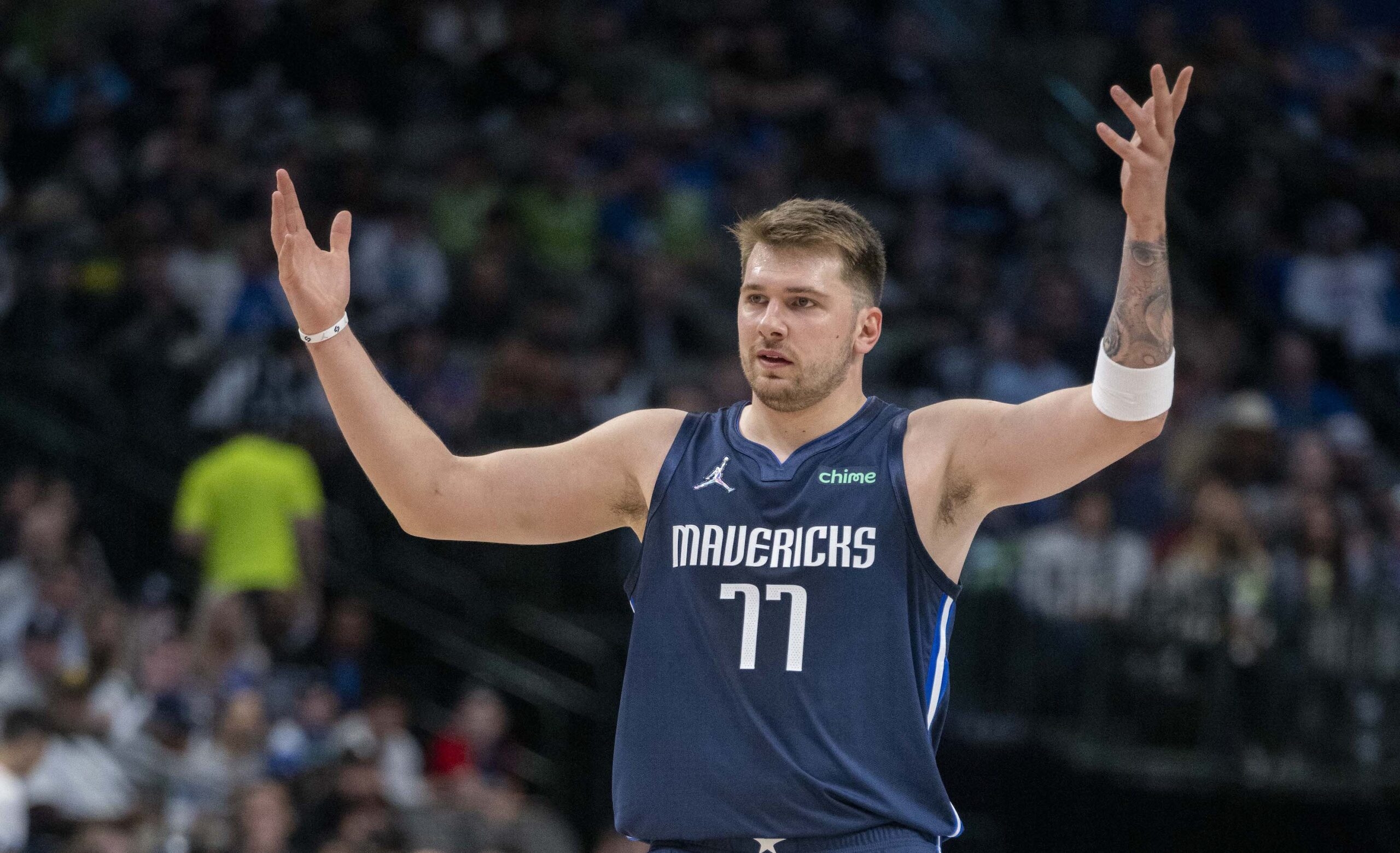 2560x1560 Luka Doncic can play in Mavericks' finale after NBA rescinds 16th tech. NBA.com, Desktop