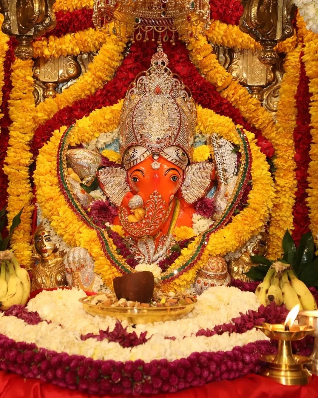 1070x1340 Siddhi Vinayak Temple on Instagram: “Jai Ganesh, Phone