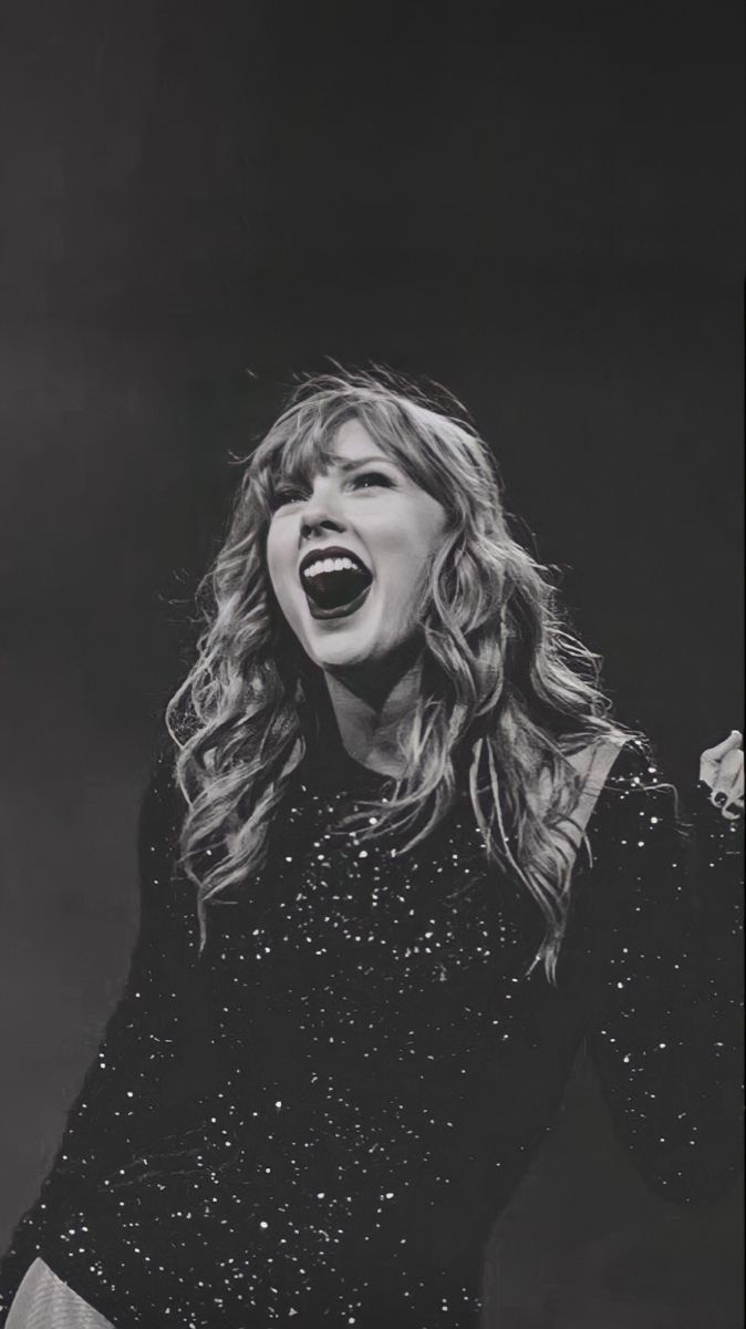 680x1200 Reputation stadium tour wallpaper. Taylor swift picture, Taylor swift wallpaper, Taylor swift hot, Phone