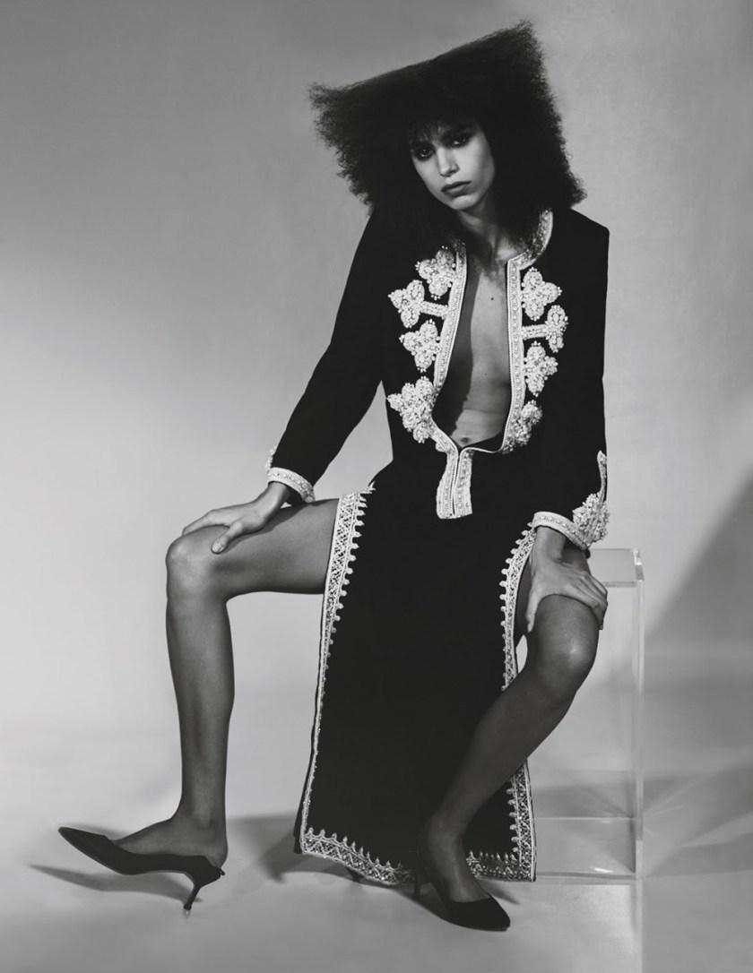 840x1090 VOGUE PARIS: Mica Arganaraz, Phone