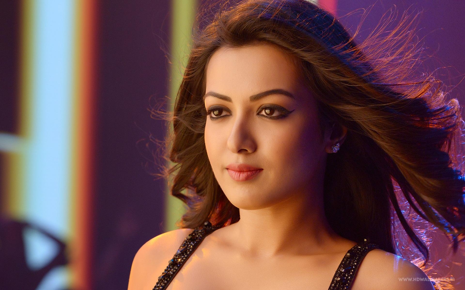 1920x1200 Actress Catherine Tresa HD wallpaper, Desktop