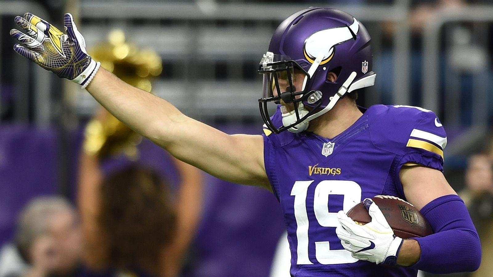 1600x900 Fantasy Football Start Sit Advice, Week 12: Adam Thielen Looking, Desktop