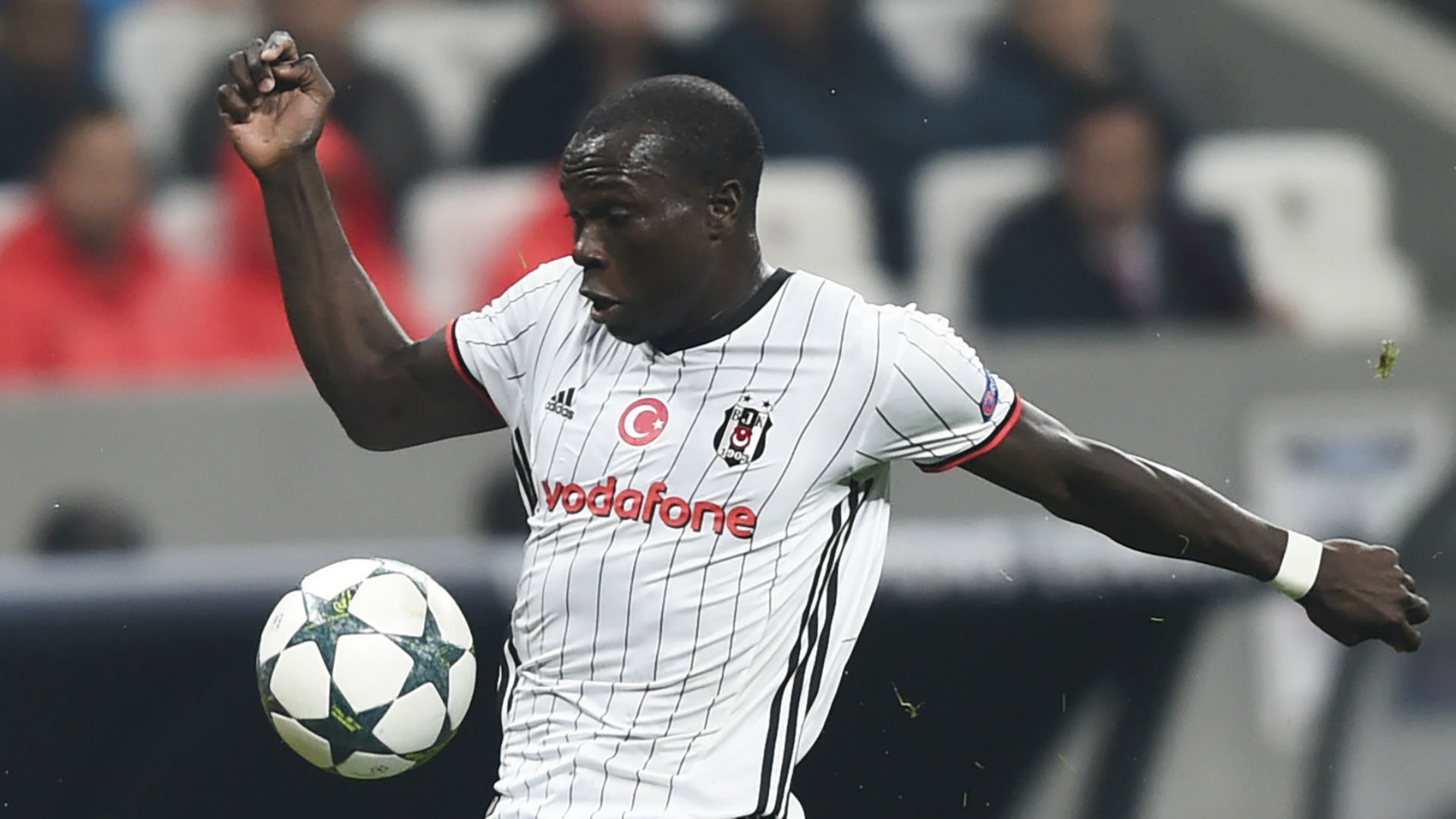 1920x1080 Besiktas 3 Benfica 3: Aboubakar caps stunning late fightback to earn precious point, Desktop