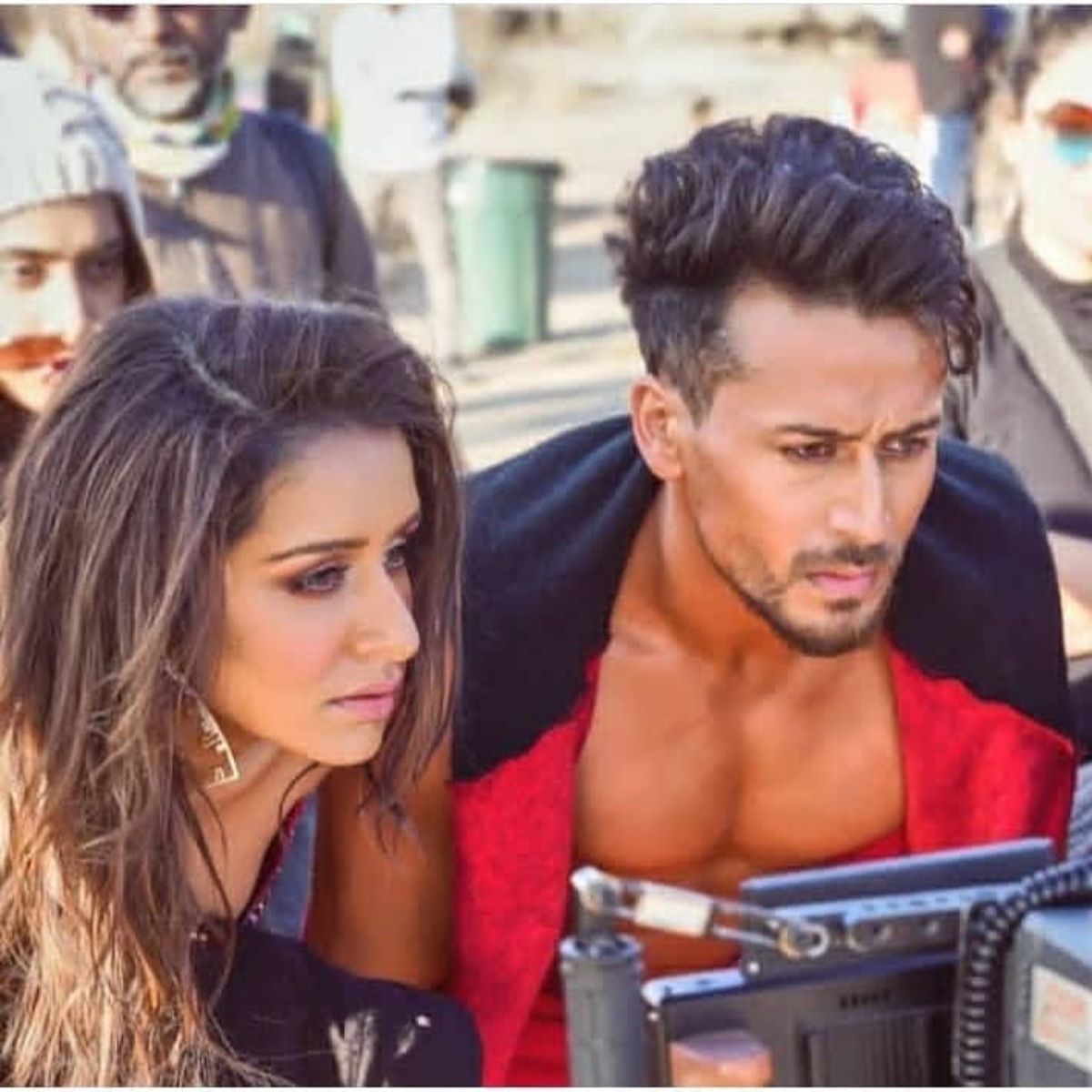 1200x1200 Baaghi 3: Tiger Shroff and Shraddha Kapoor's BTS photo from Dus, Phone