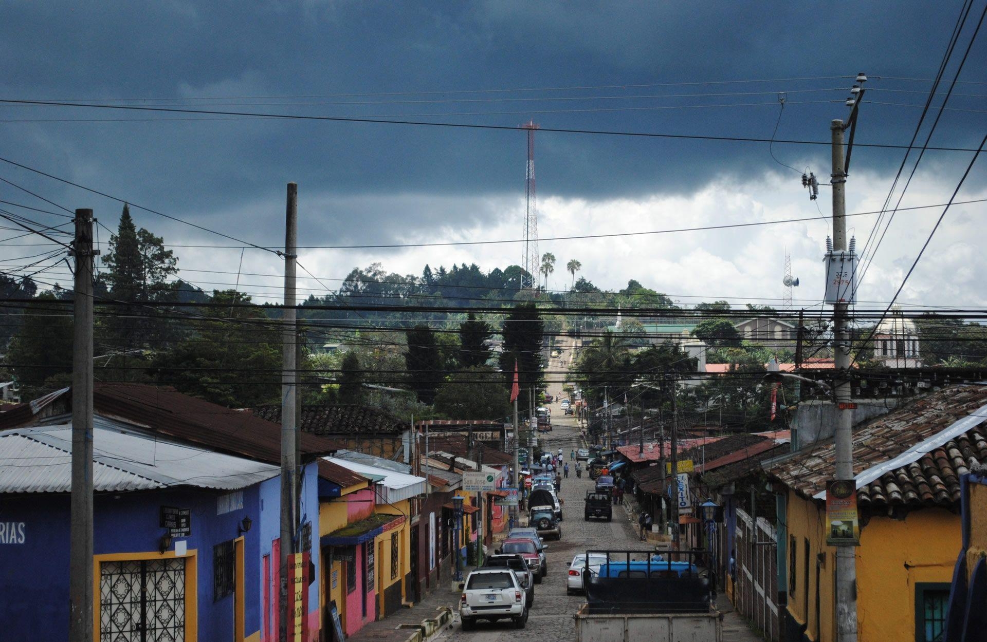 1920x1250 el salvador road and houses. HD Windows Wallpaper, Desktop