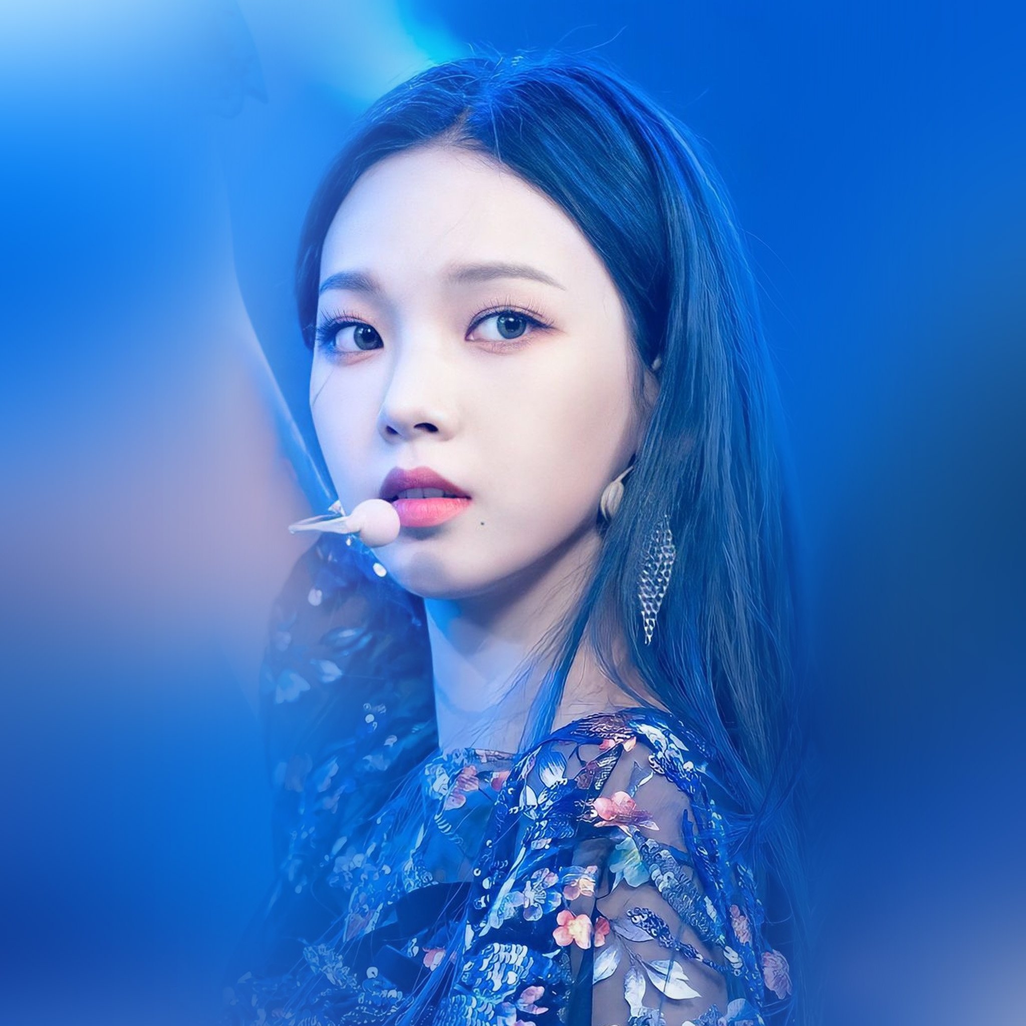 2050x2050 Karina Aespa Girl Blue Kpop Wallpaper, Phone