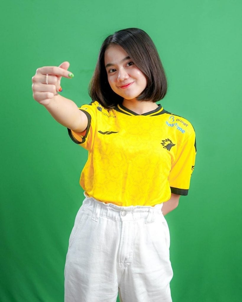 820x1030 Biodata Kayess Ewkharis Kharisma Cahaya Putri, Usia Hingga Video TikTok, Phone