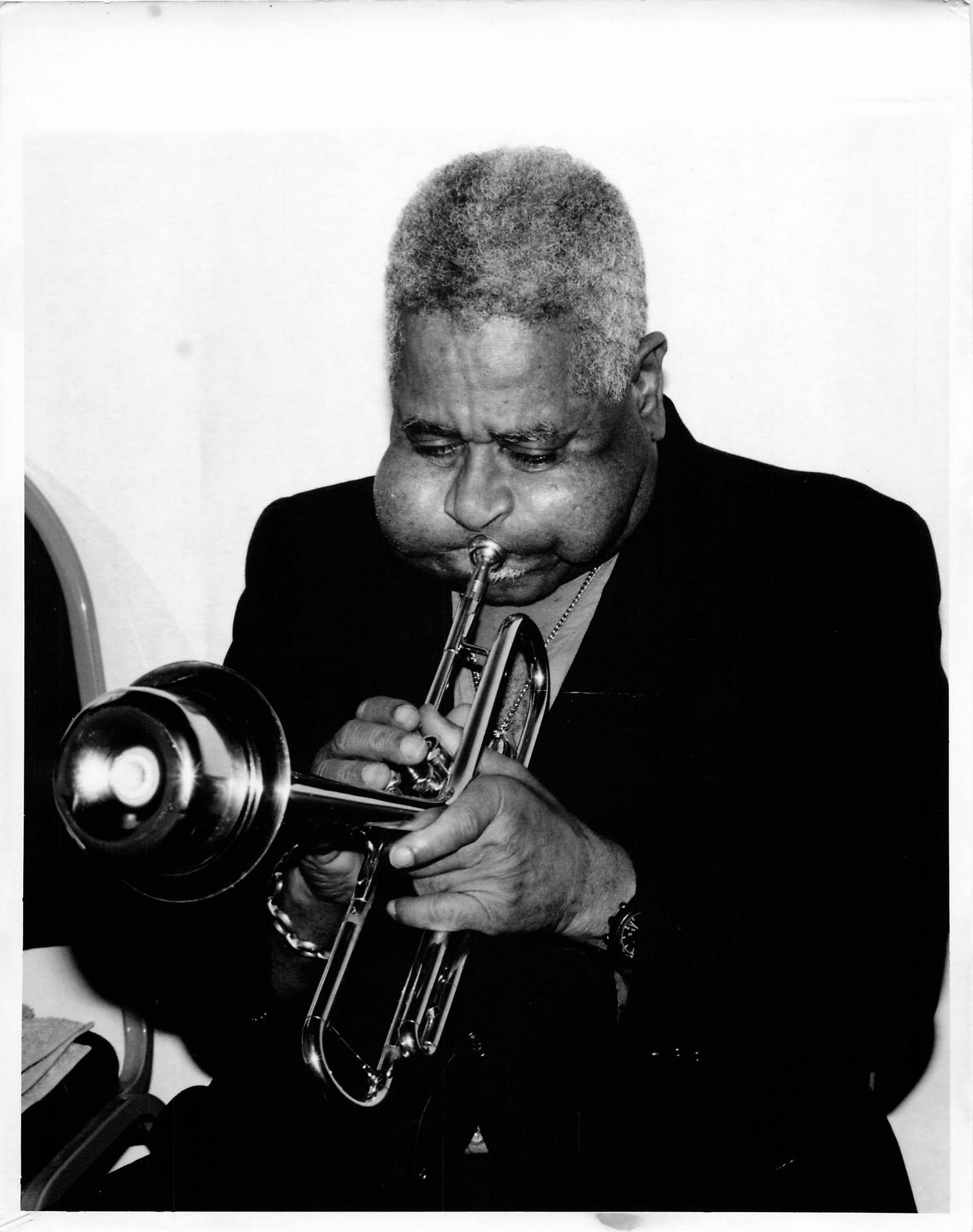 1520x1920 Download Legendary Jazz Musician Dizzy, Phone