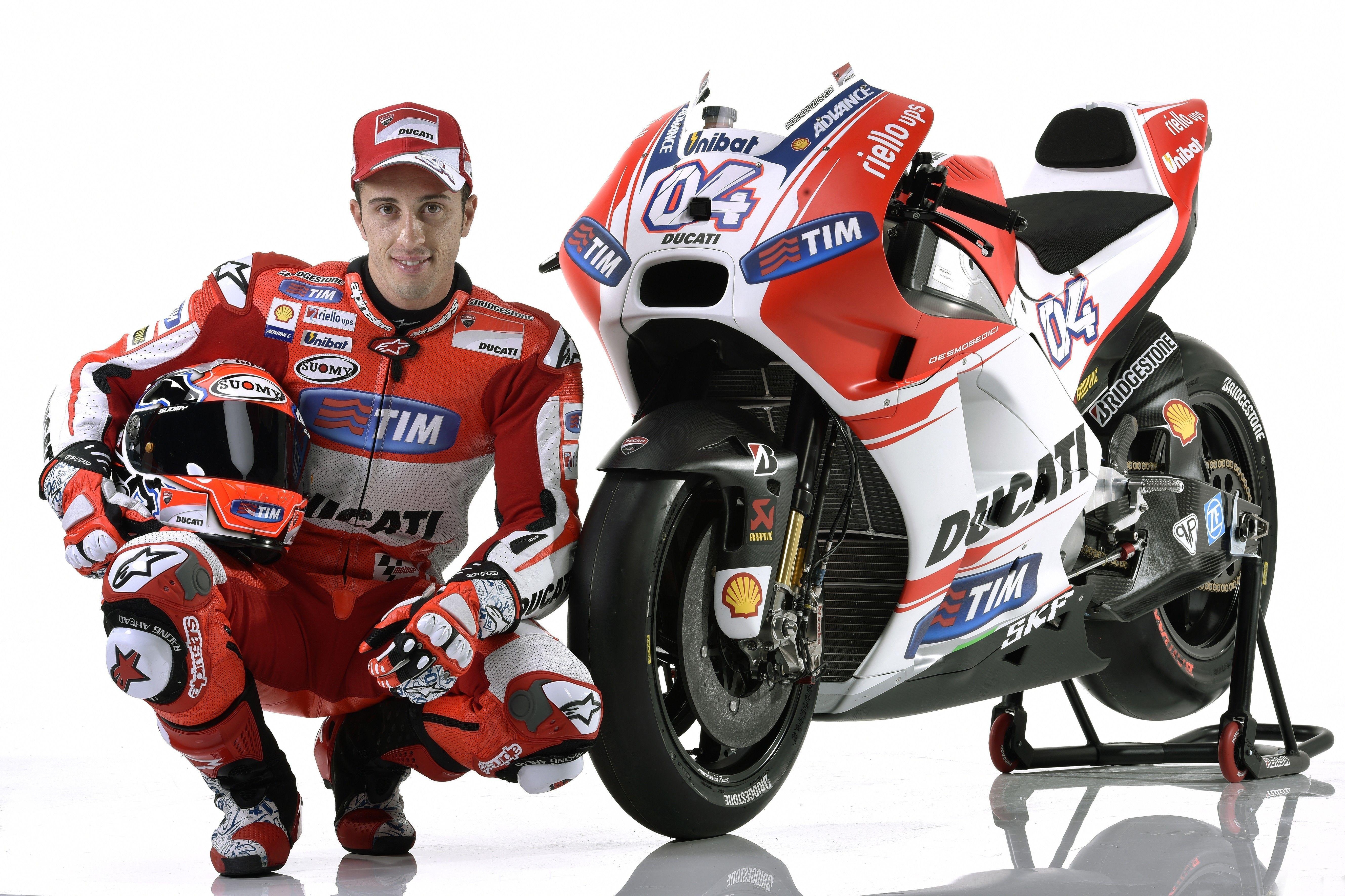 5320x3550 Ducati Desmosedici GP15 Race Bike with Andrea Dovizioso, Desktop