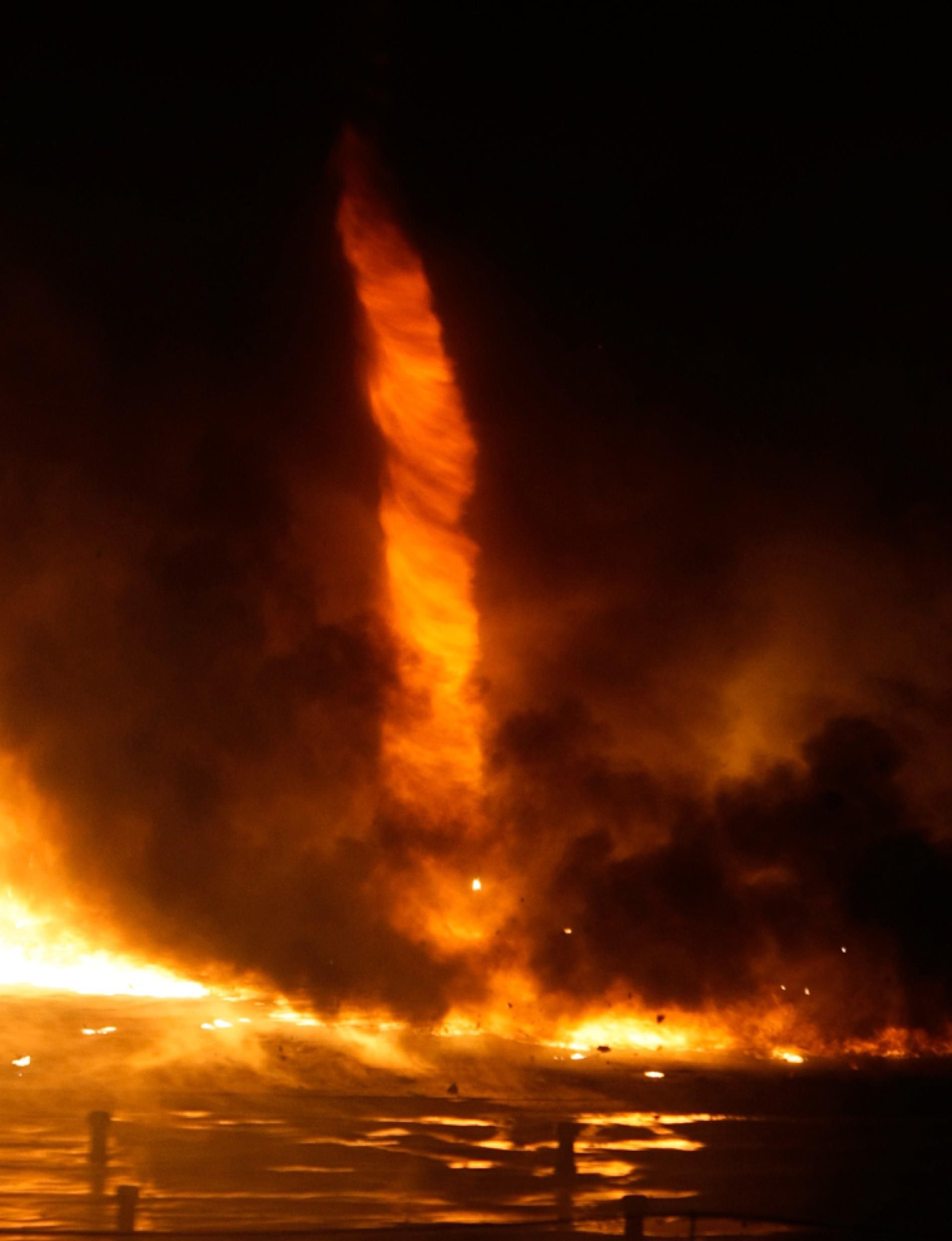 1900x2480 Fire Tornado Seen Spinning Over Hungary, Phone