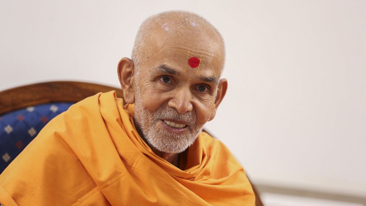 1200x680 23 27 October 2016 Mahant Swami Maharaj's Vicharan, Jamnagar, India, Desktop