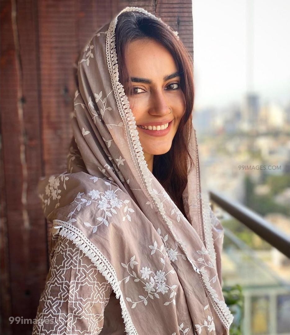 940x1080 Surbhi Jyoti Hot HD Photo & Wallpaper for mobile (1080p) () (2021), Phone