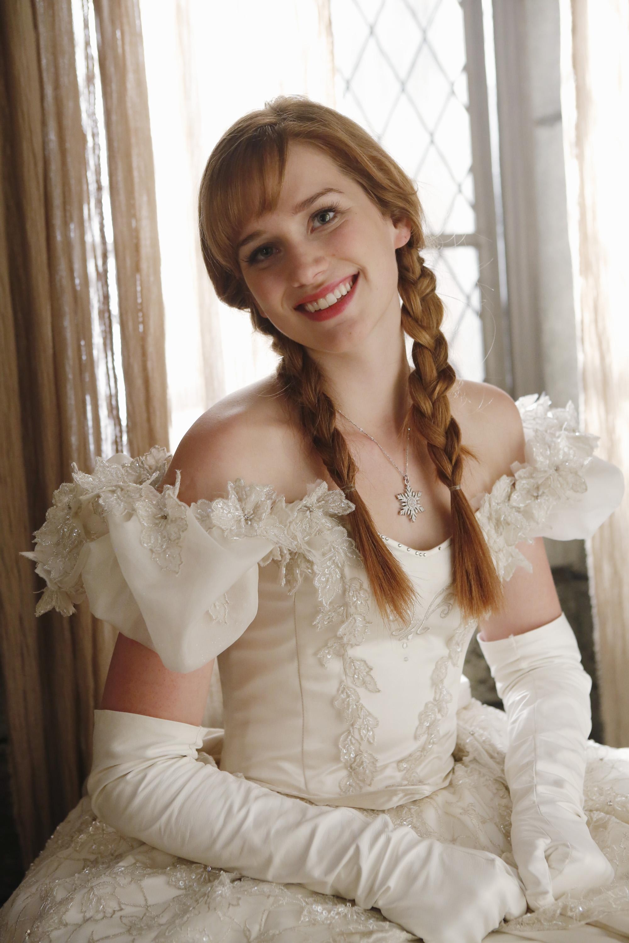 2000x3000 Elizabeth Lail as Anna (in a wedding dress), Phone