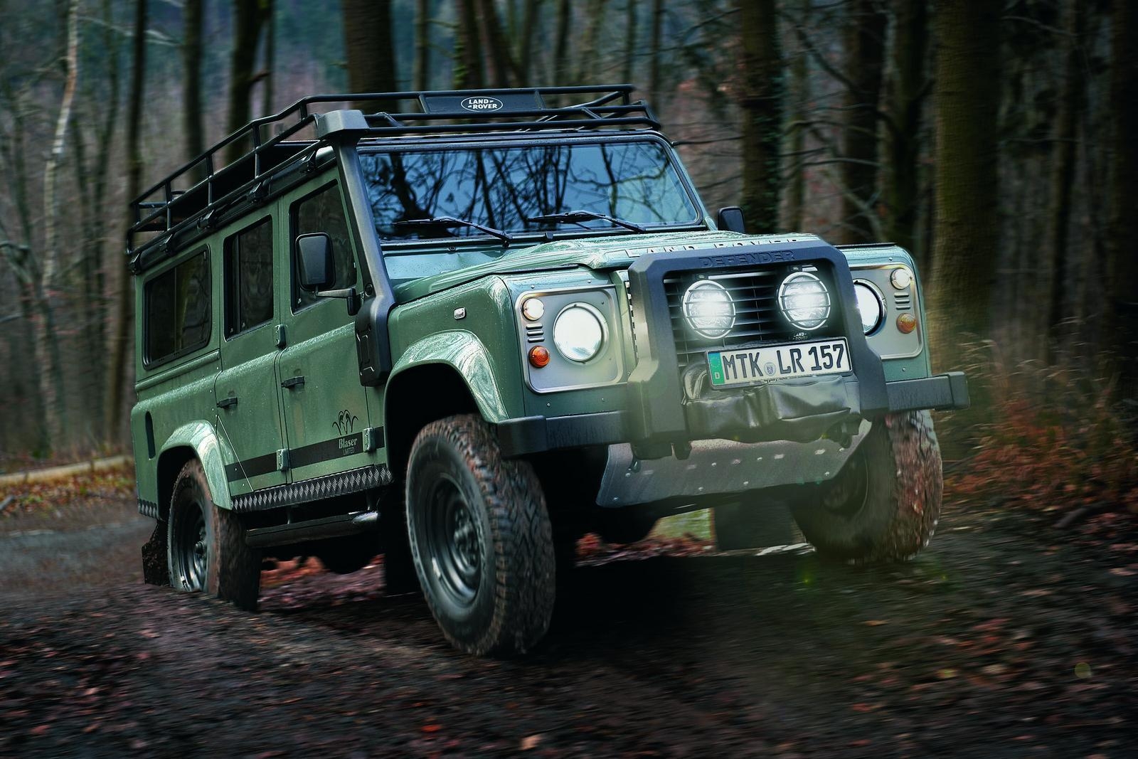 1600x1070 Land Rover Defender Blaser Edition revealed, Desktop