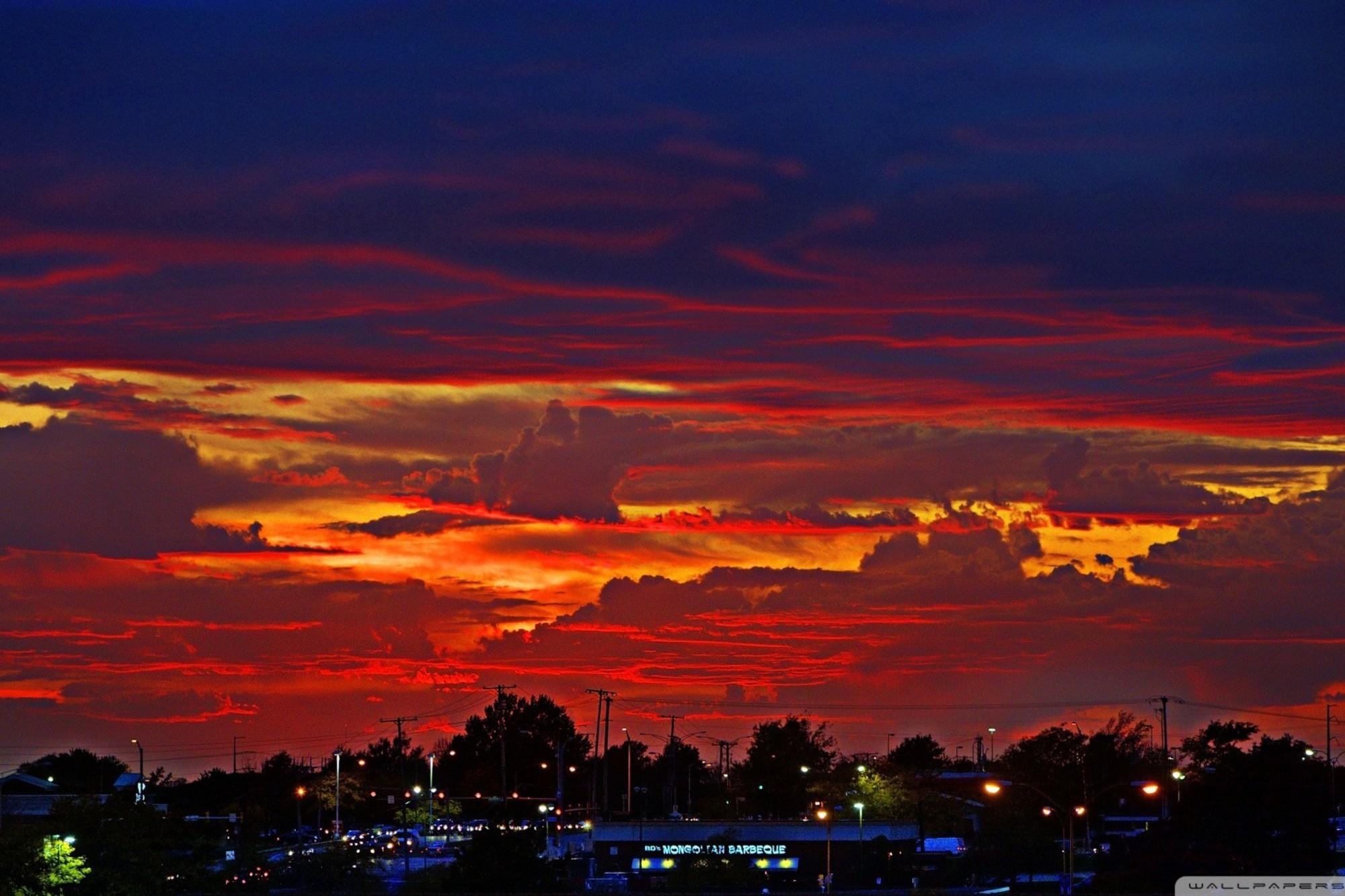 2000x1340 Mean storm chasing a sunset wallpaper. PC, Desktop