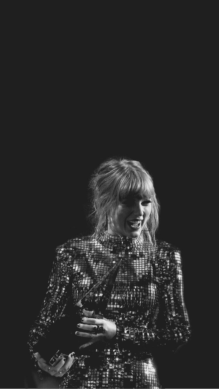 750x1340 Heres a lockscreen! Taylor was amazing at the AMA's, Phone