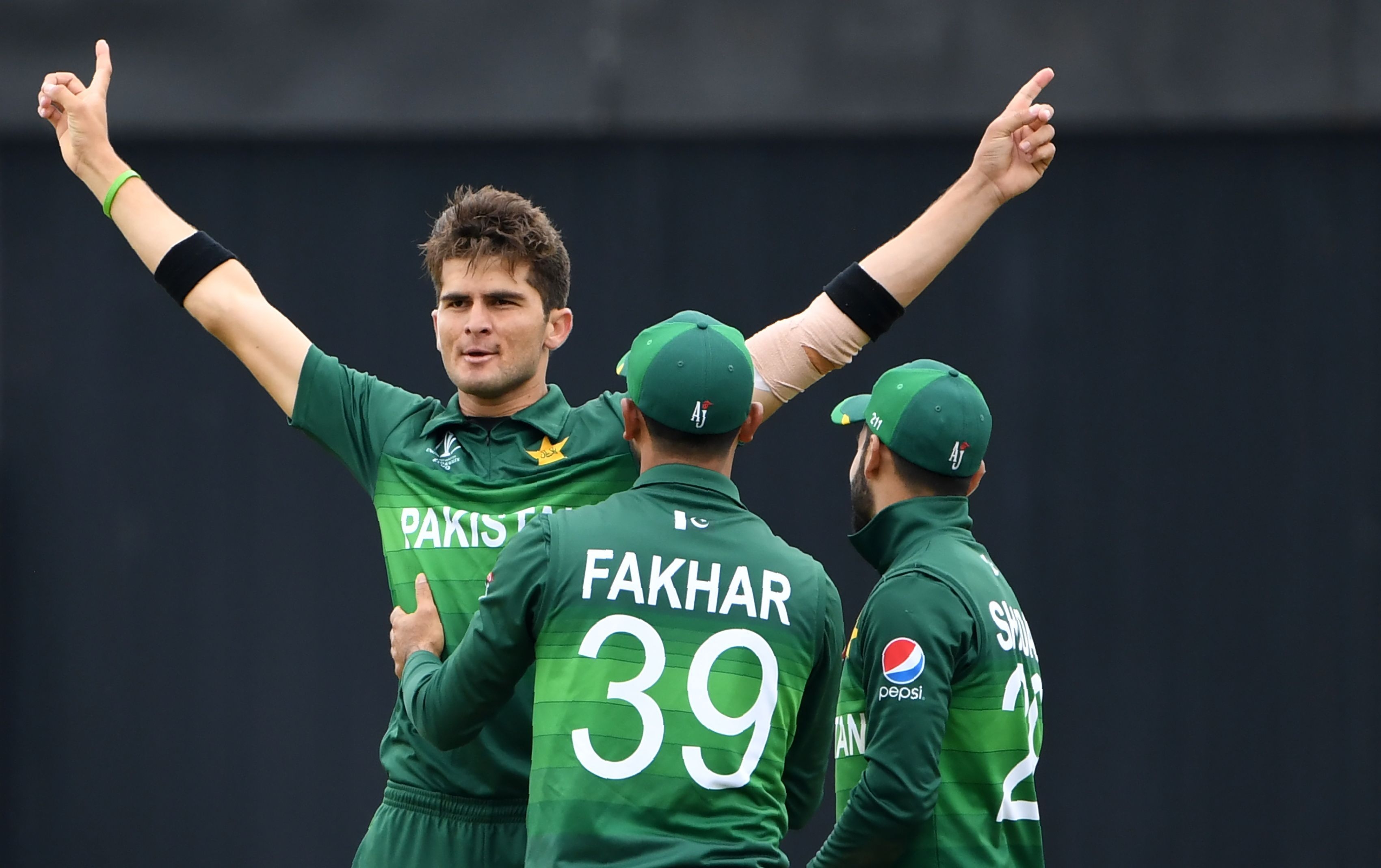 3400x2140 In Pakistan's heartbreaking exit, Babar Azam and Shaheen Afridi, Desktop