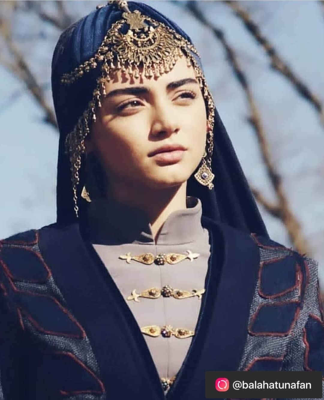 1080x1340 Ertugrul ghazi (esra bilgic / halima) #ertugrul. Muslim beauty, Turkish women beautiful, Stylish girl image, Phone