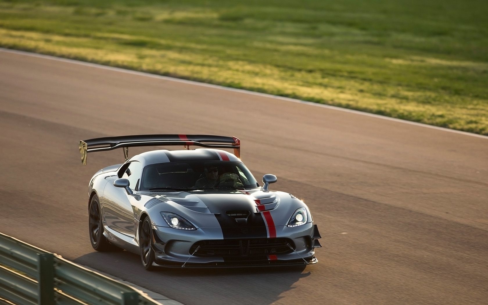 1680x1050 Dodge Viper ACR, Desktop