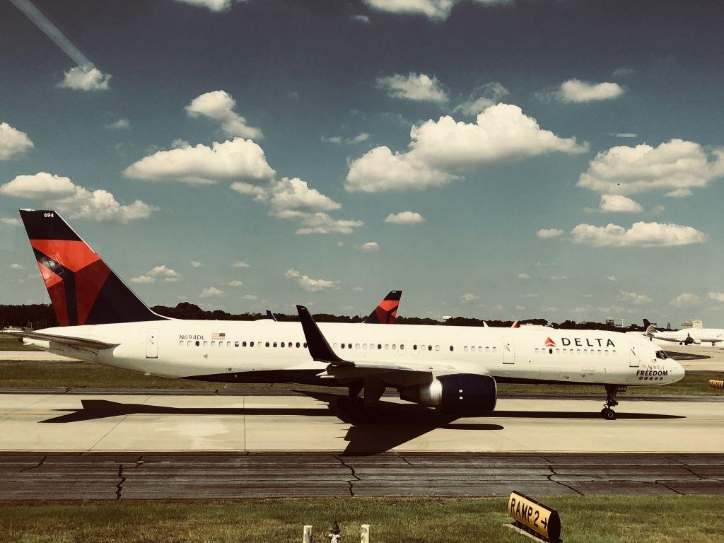 1030x770 Why Delta Air Lines Called The Cops On An African American Customer, Desktop