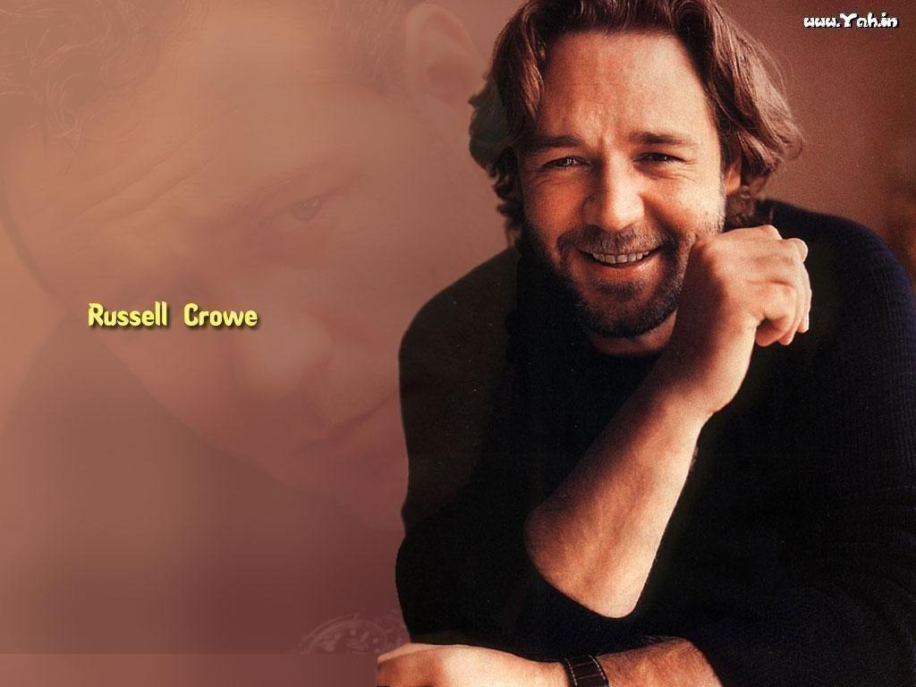 1030x770 International Celebrities. Smiling Russell Crowe. Russell, Desktop