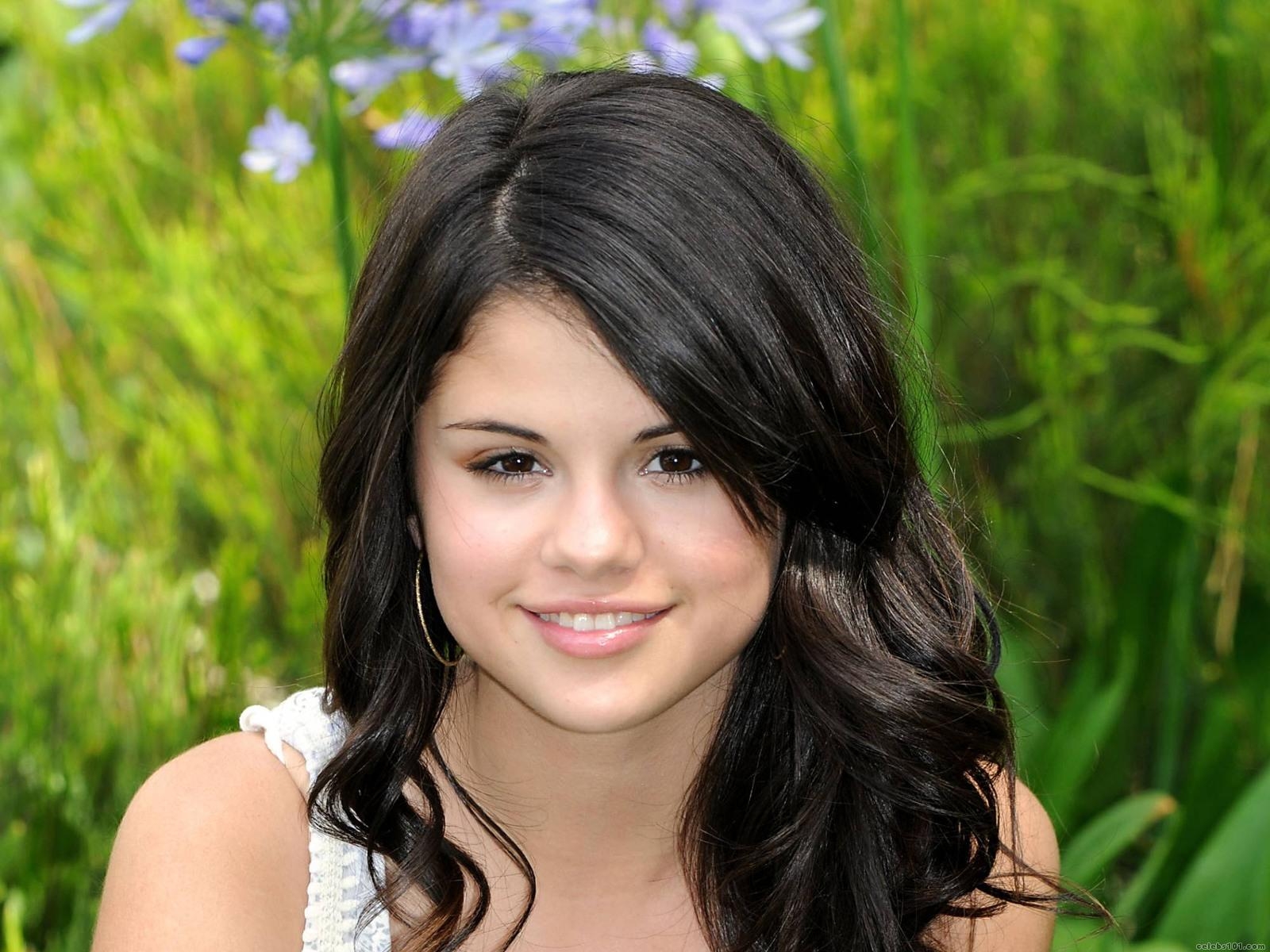 1600x1200 Selena Gomez Desktop Wallpaper Wallpaper Inn, Desktop