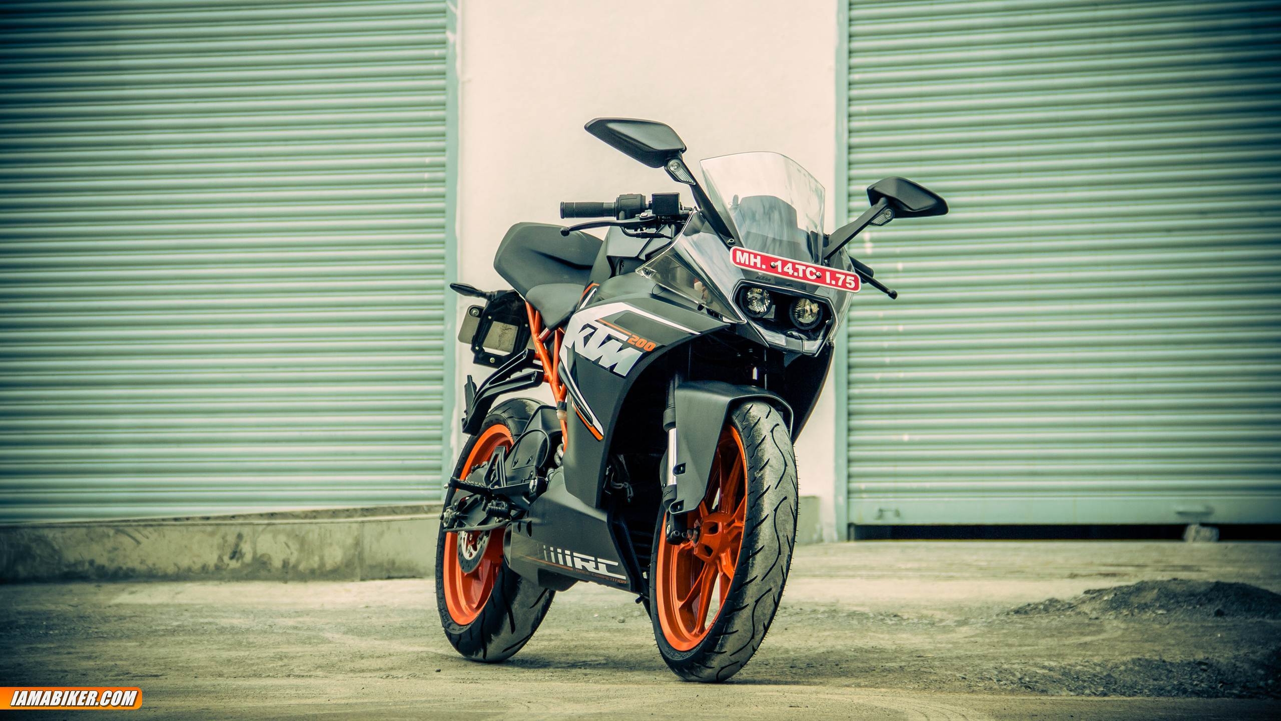 2560x1440 KTM RC200 review ride report, Desktop