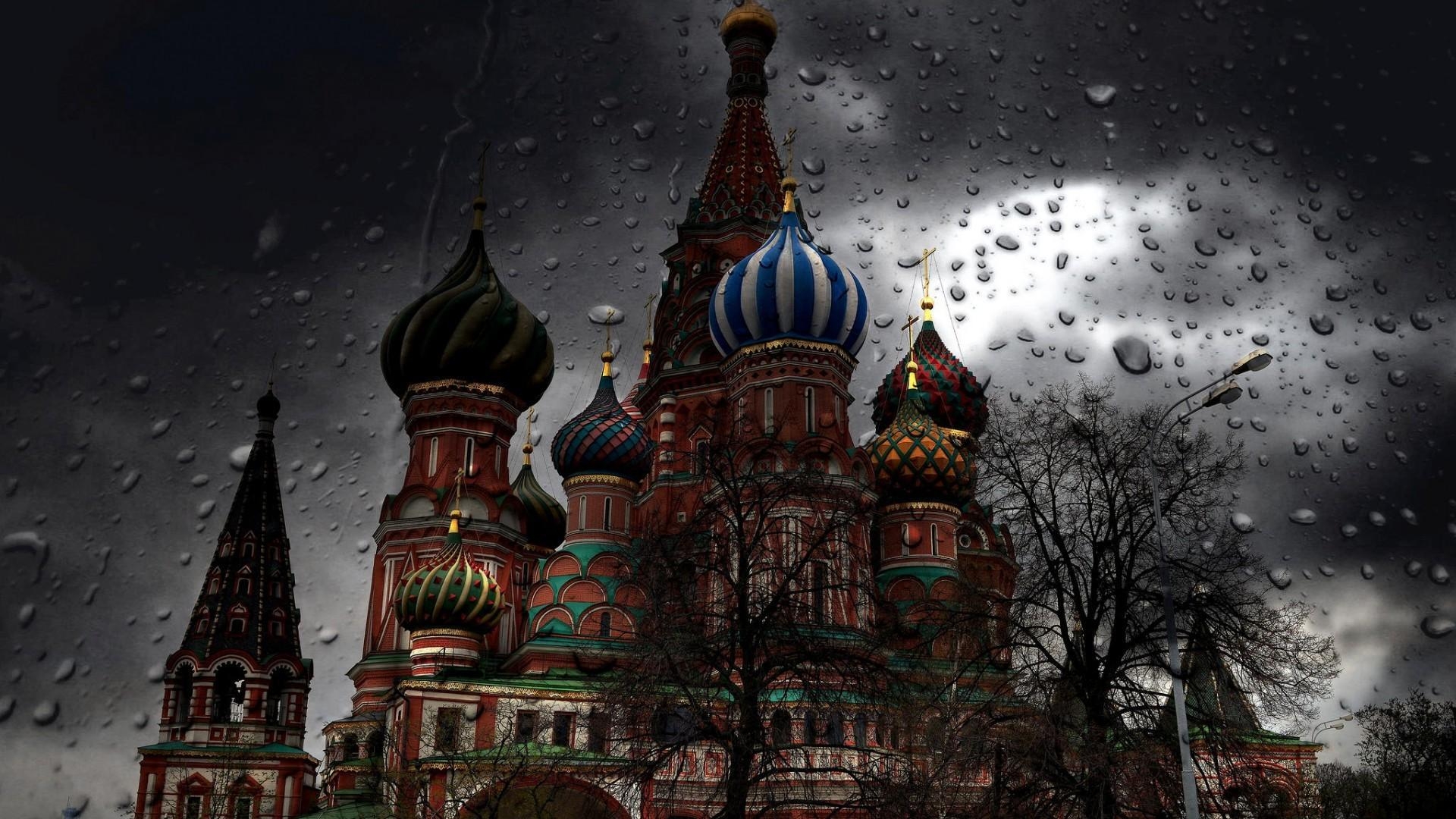 1920x1080 Cathedral on Red Square during the rain, Moscow wallpaper, Desktop