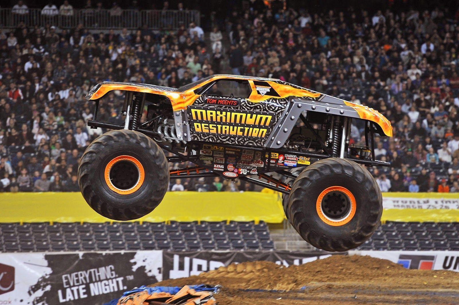 1600x1070 Hillary Chybinski: Like Monster Trucks? A preview of Monster Jam, Desktop