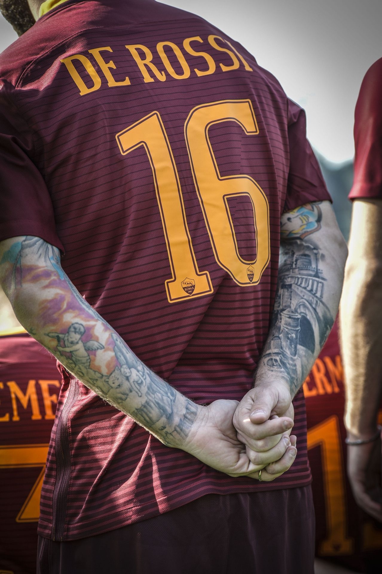 1280x1920 Daniele De Rossi. As roma, Football and basketball, Football, Phone