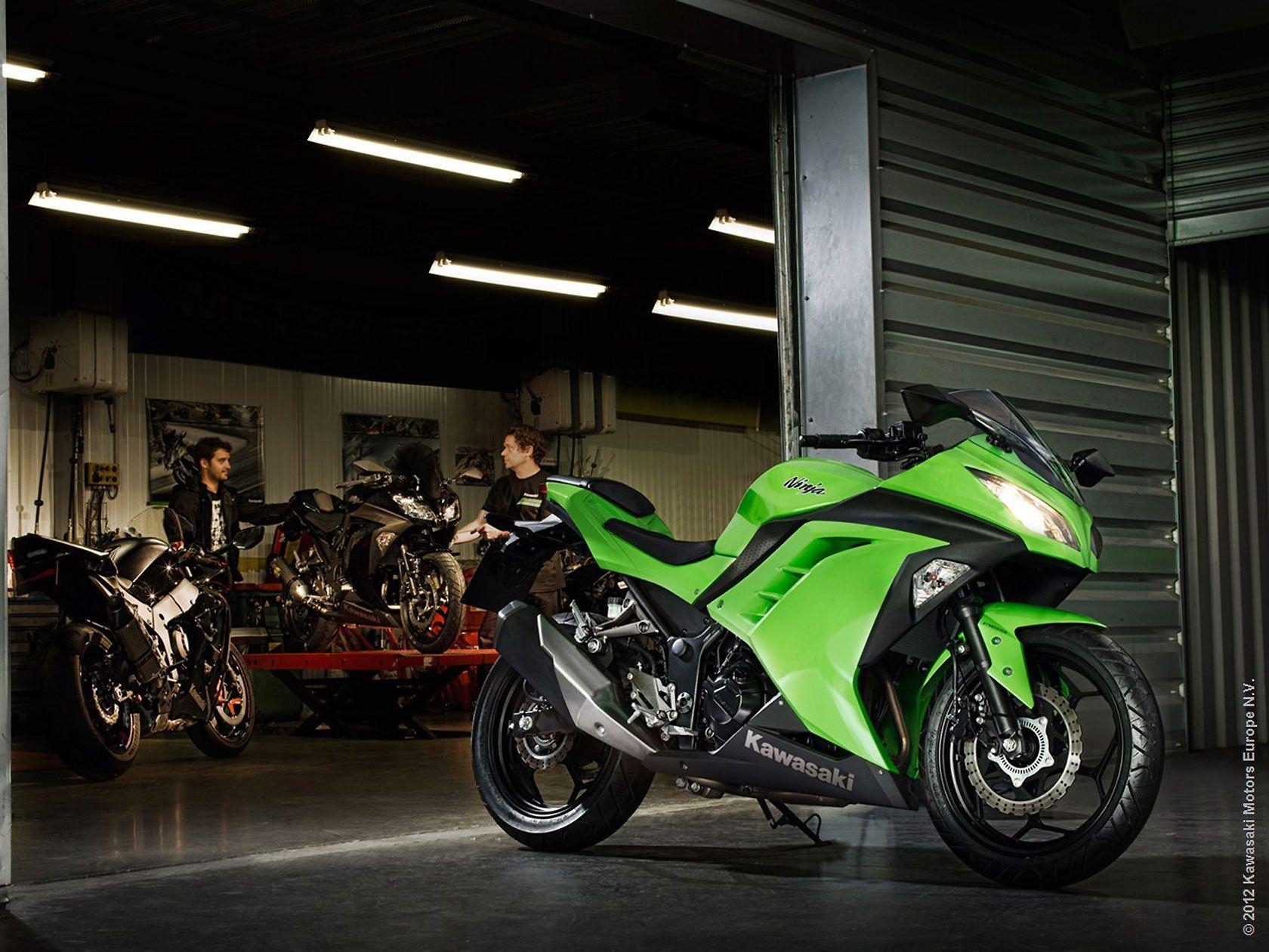 1680x1260 Kawasaki Ninja 300 Wallpaper, Desktop