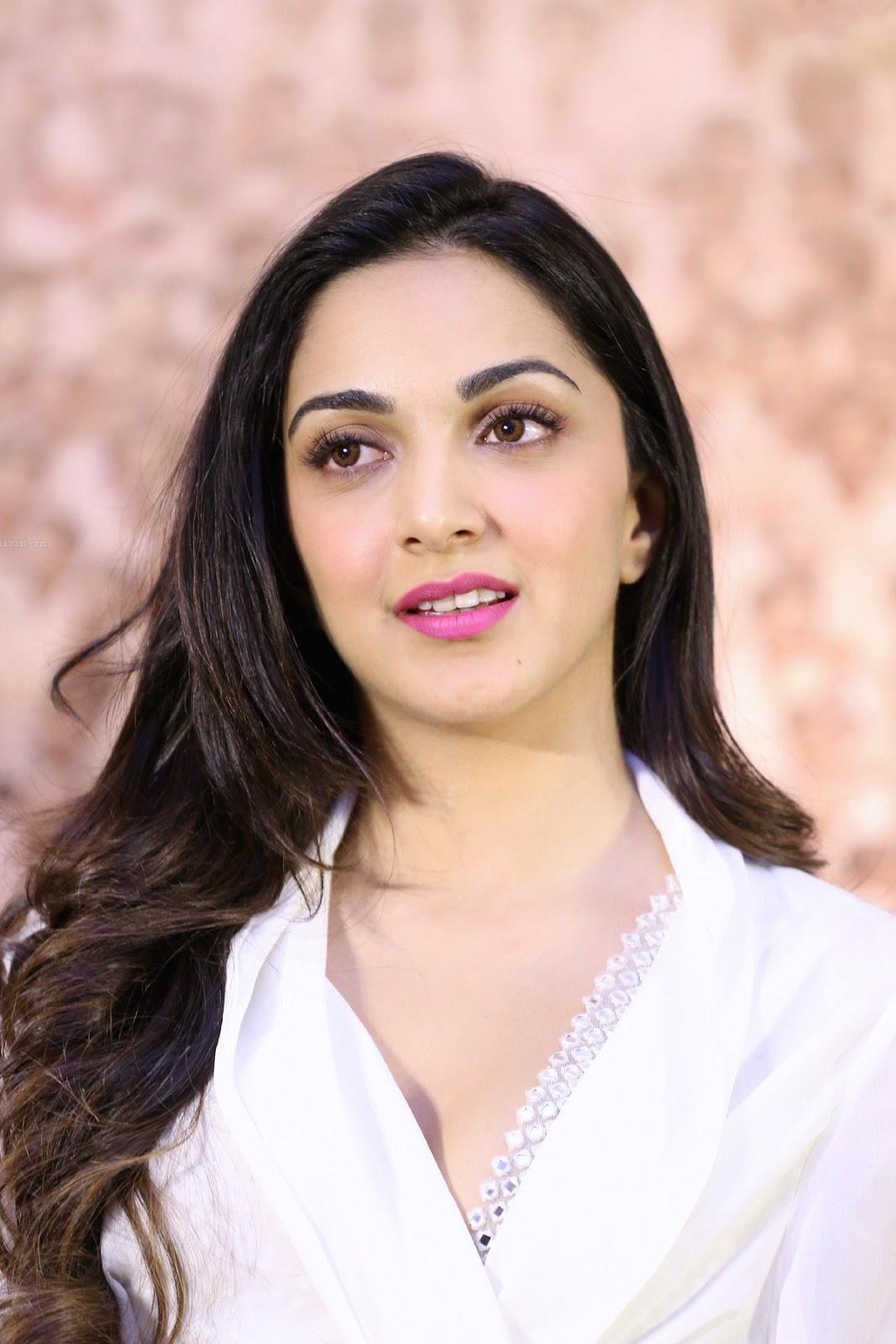 1070x1600 Kiara Advani HD Wallpaper Download, Phone