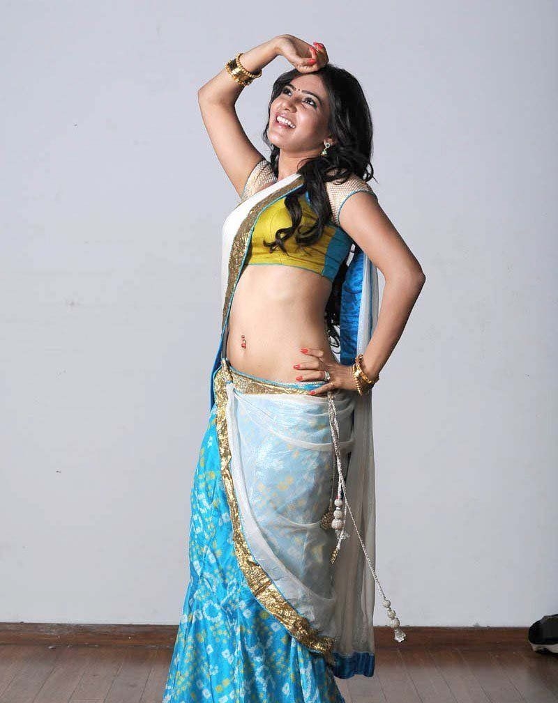 800x1010 Samantha Ruth Prabhu Photohoot in Half Saree, Phone