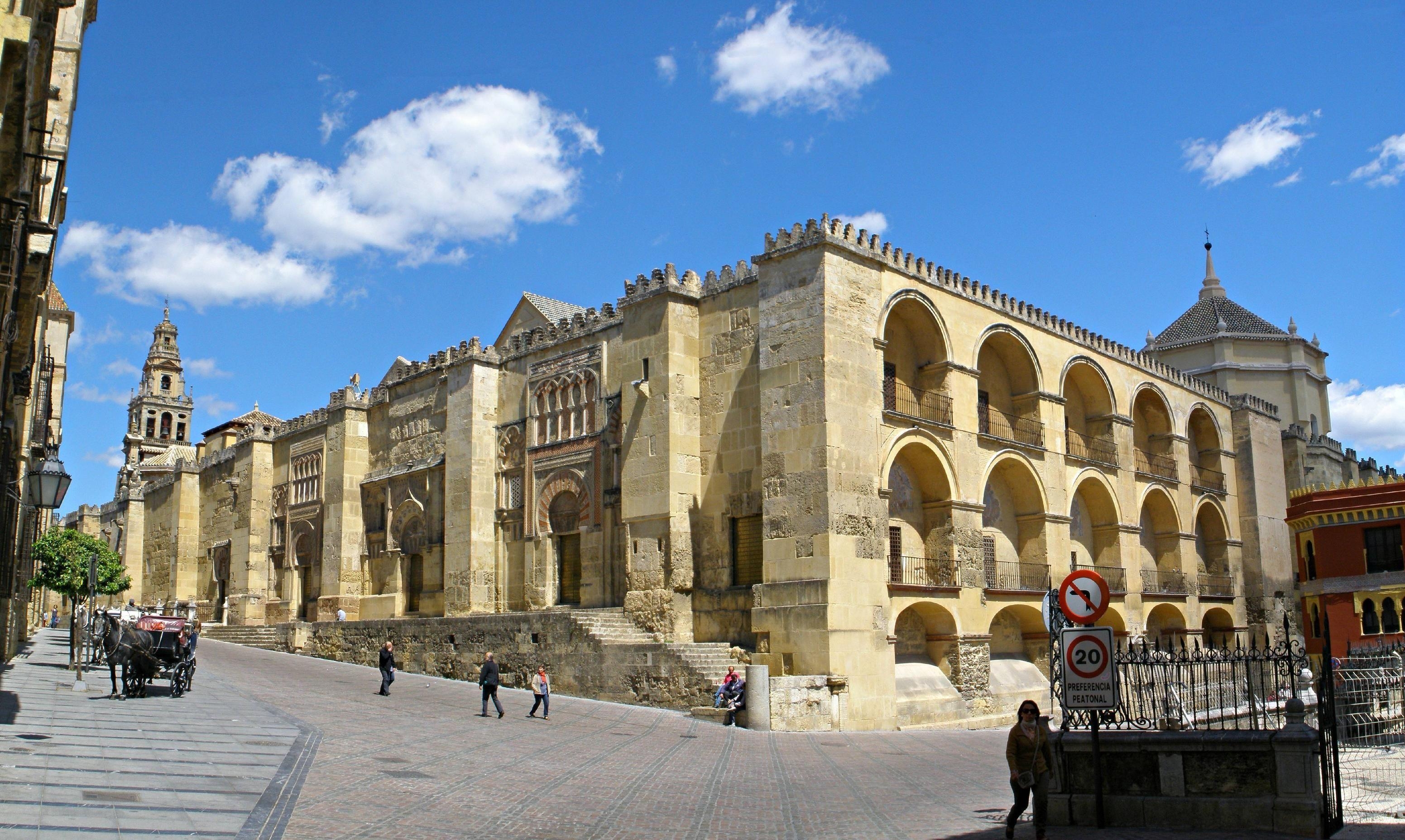 3110x1860 Great Mosque- Cordoba Spain exterior. AP Art History 3rd picture, Desktop