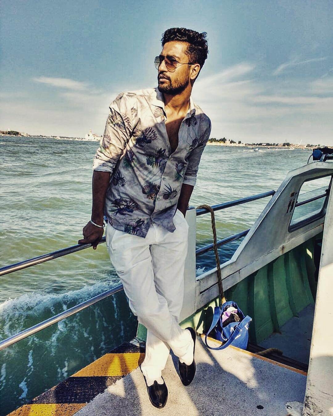 1080x1350 Vicky Kaushal Image 12, Phone