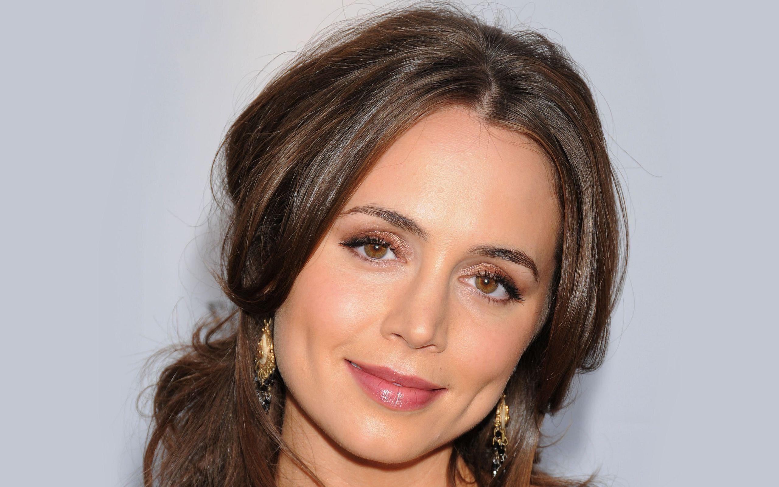 2560x1600 Gorgeous HD Eliza Dushku Wallpaper, Desktop