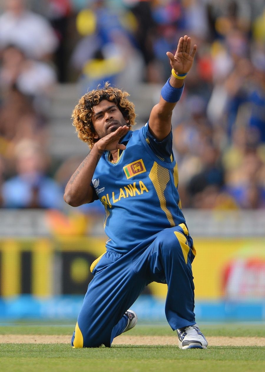 900x1270 how malinga throws, Phone