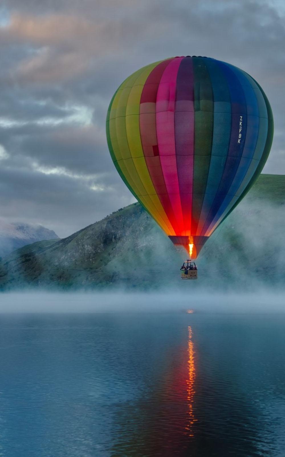 1000x1600 Colorful Hot Air Balloon Lake View 4K Ultra HD Mobile Wallpaper, Phone