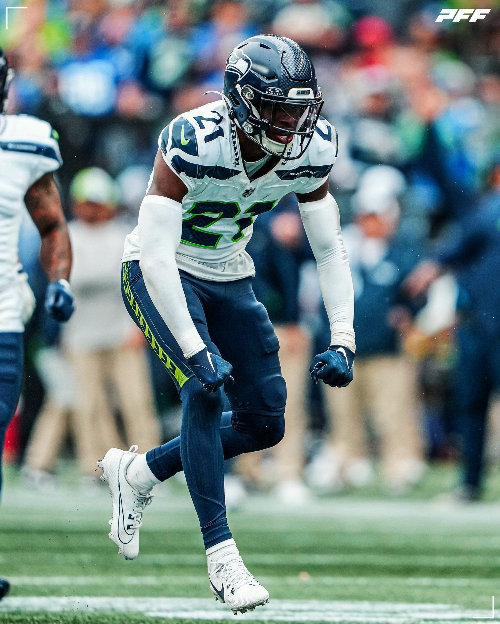 1640x2050 PFF Seahawks rookie Devon Witherspoon, Phone