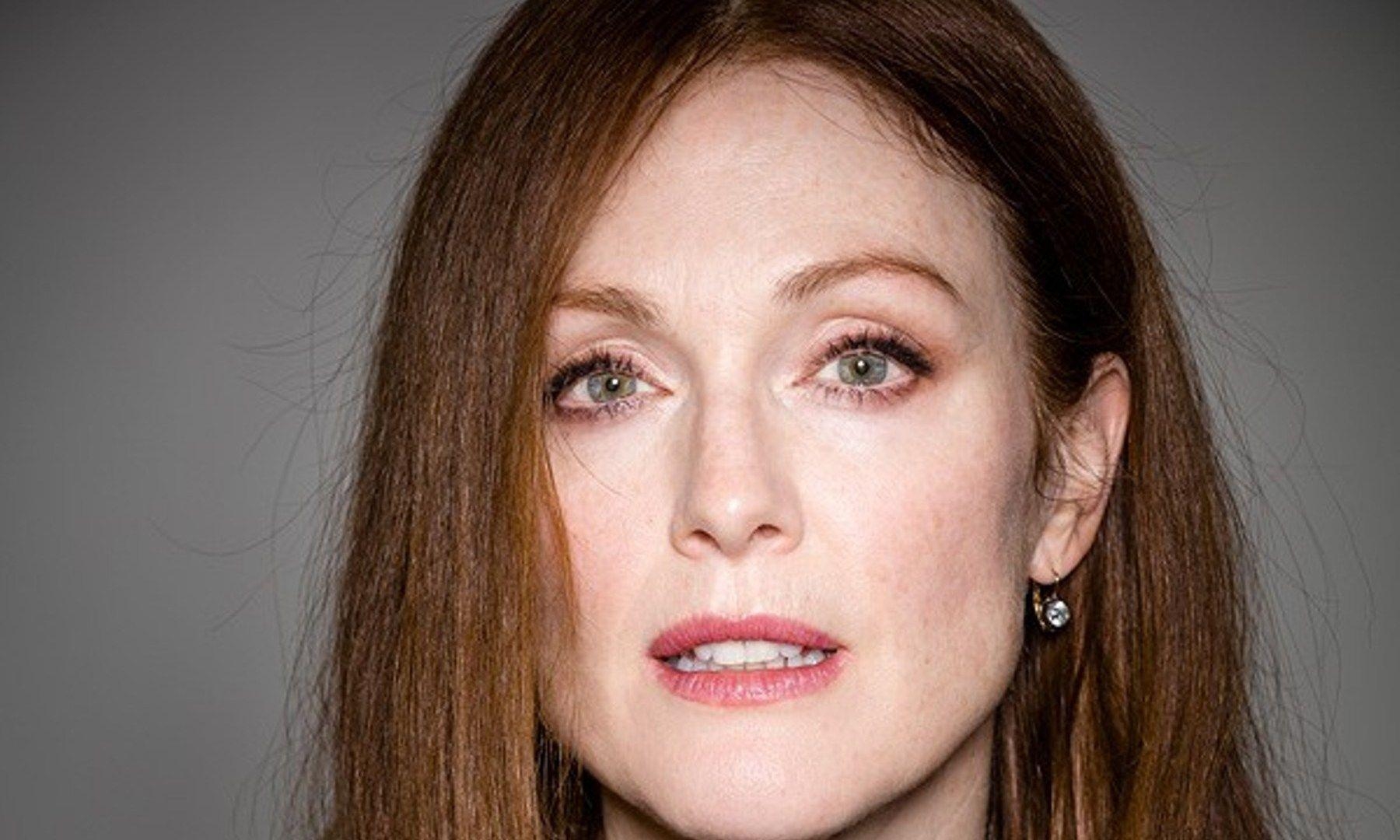 1800x1080 Julianne Moore Photo Close Up, Desktop