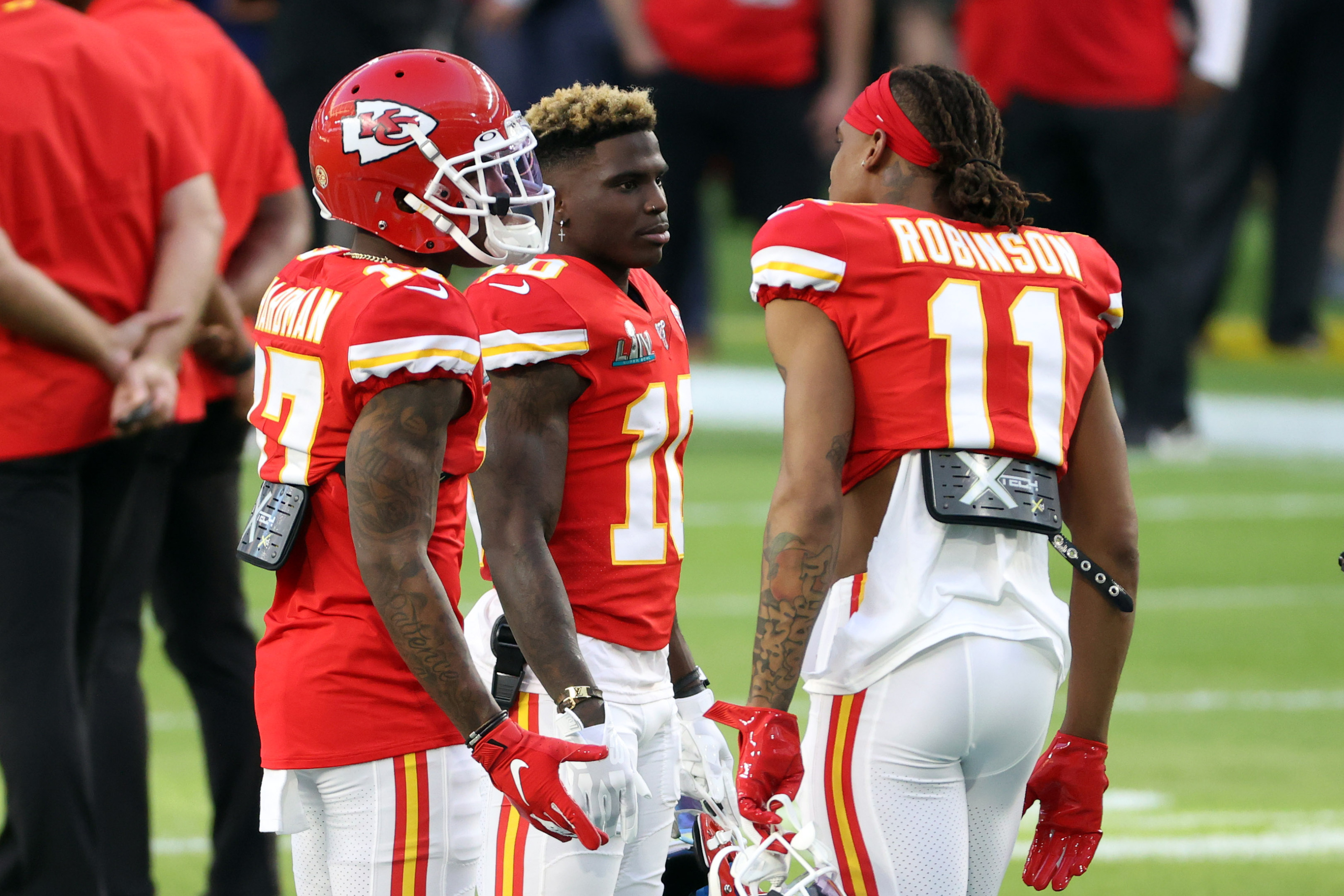 3200x2140 Watch Tyreek Hill, Mecole Hardman get heated on Chiefs sideline, Desktop