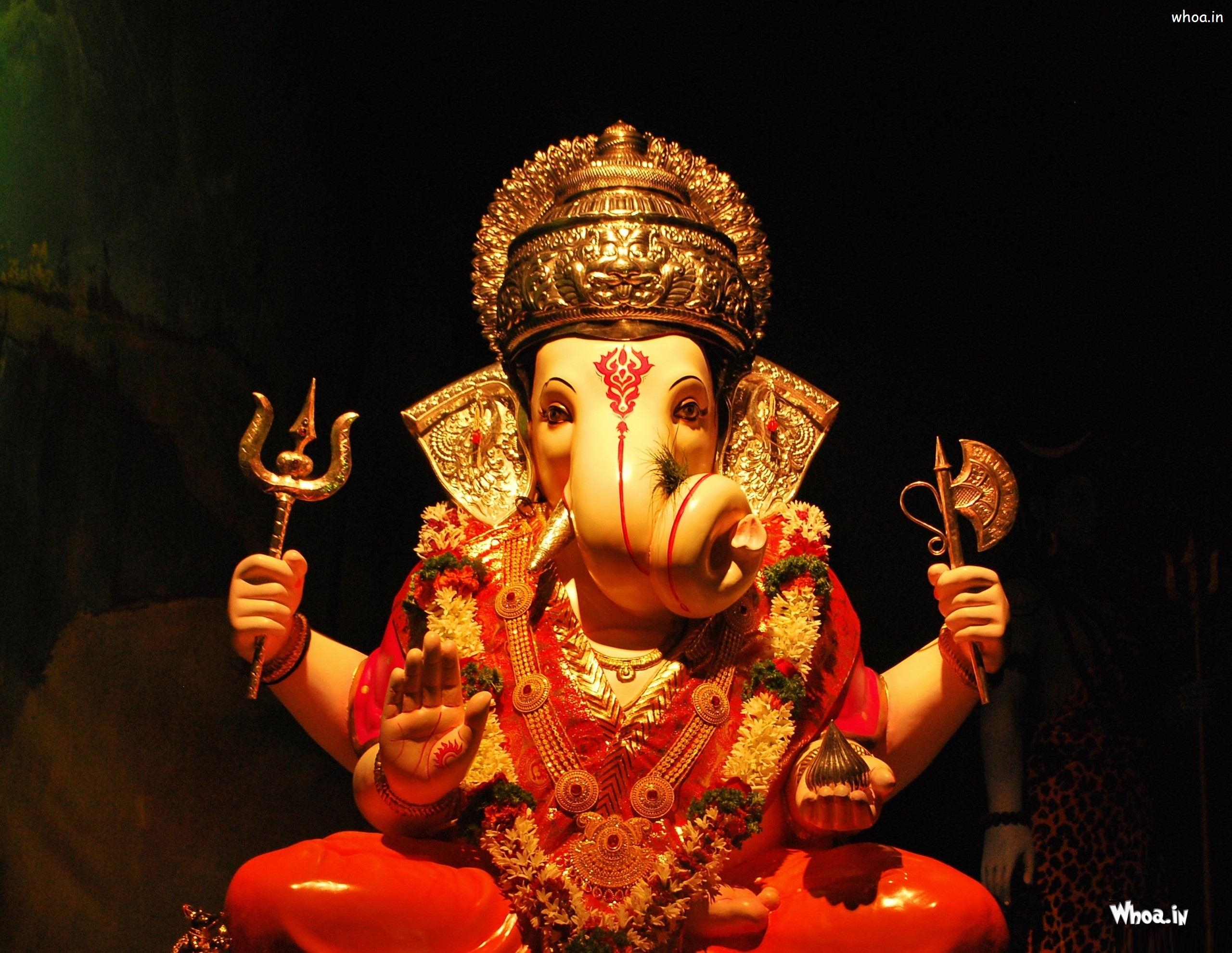 2560x1980 Lord Ganesha Statue With Dark Background HD Wallpaper, Desktop