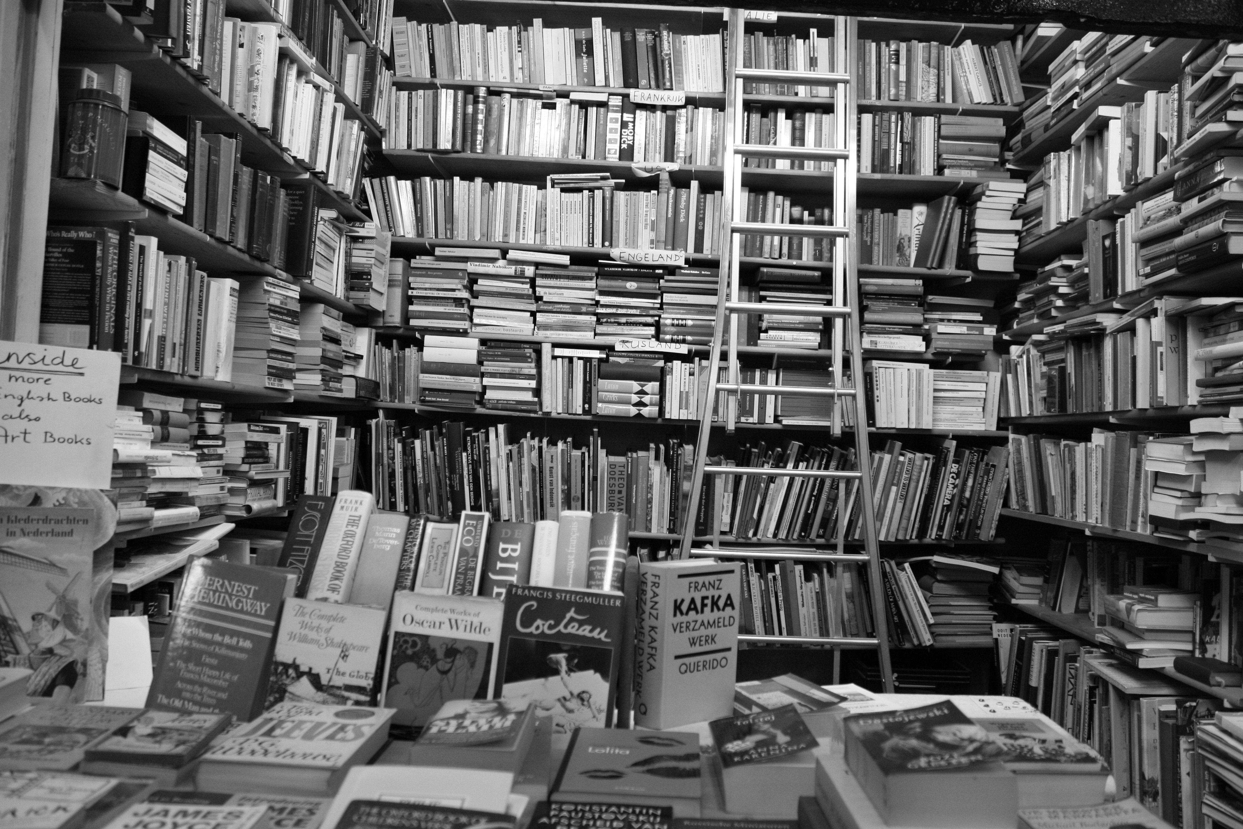 4280x2850 Wallpaper, building, books, Oscar Wilde, Ernest Hemingway, Franz Kafka, black and white, monochrome photography, bookselling, Desktop