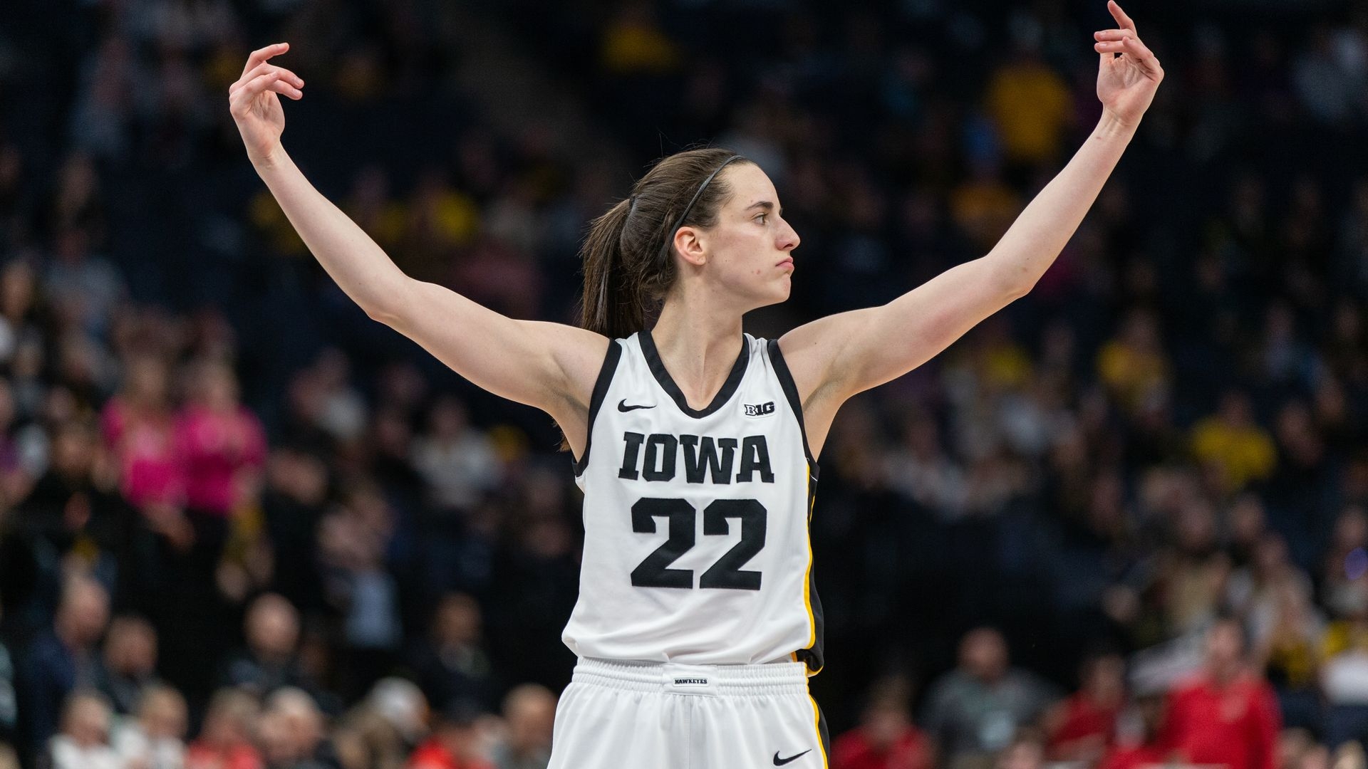 1920x1080 Iowa's Caitlin Clark takes center stage during March Madness Des Moines, Desktop