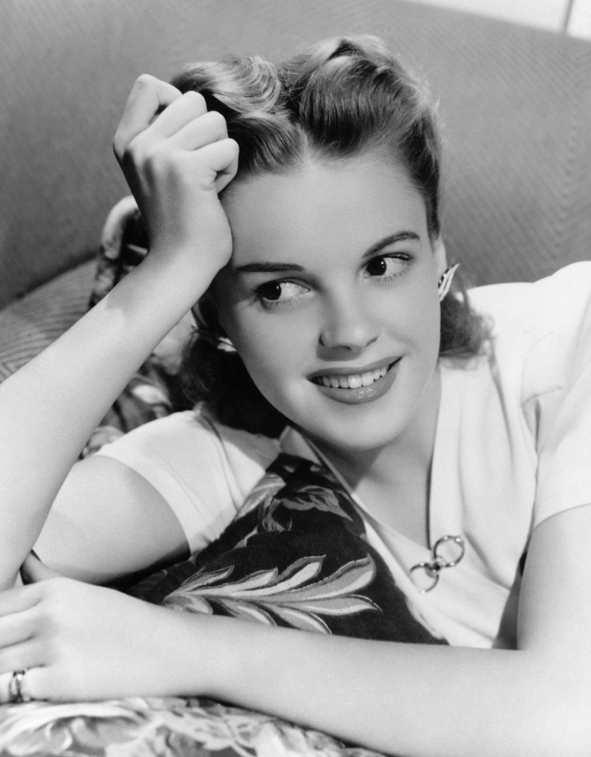 1950x2490 Judy Garland image JUDY HD wallpaper and background photo, Phone