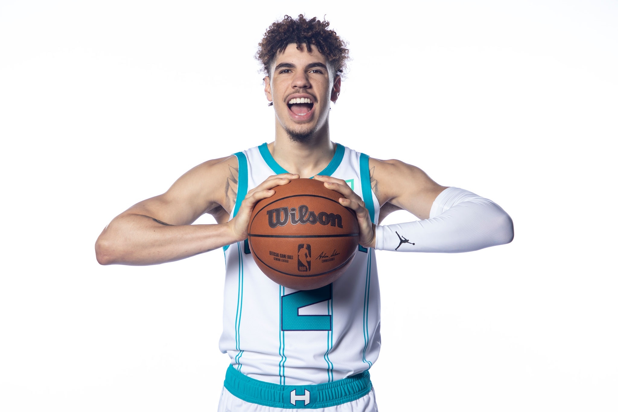 2050x1370 LaMelo Ball HD, Charlotte Hornets Gallery HD Wallpaper, Desktop