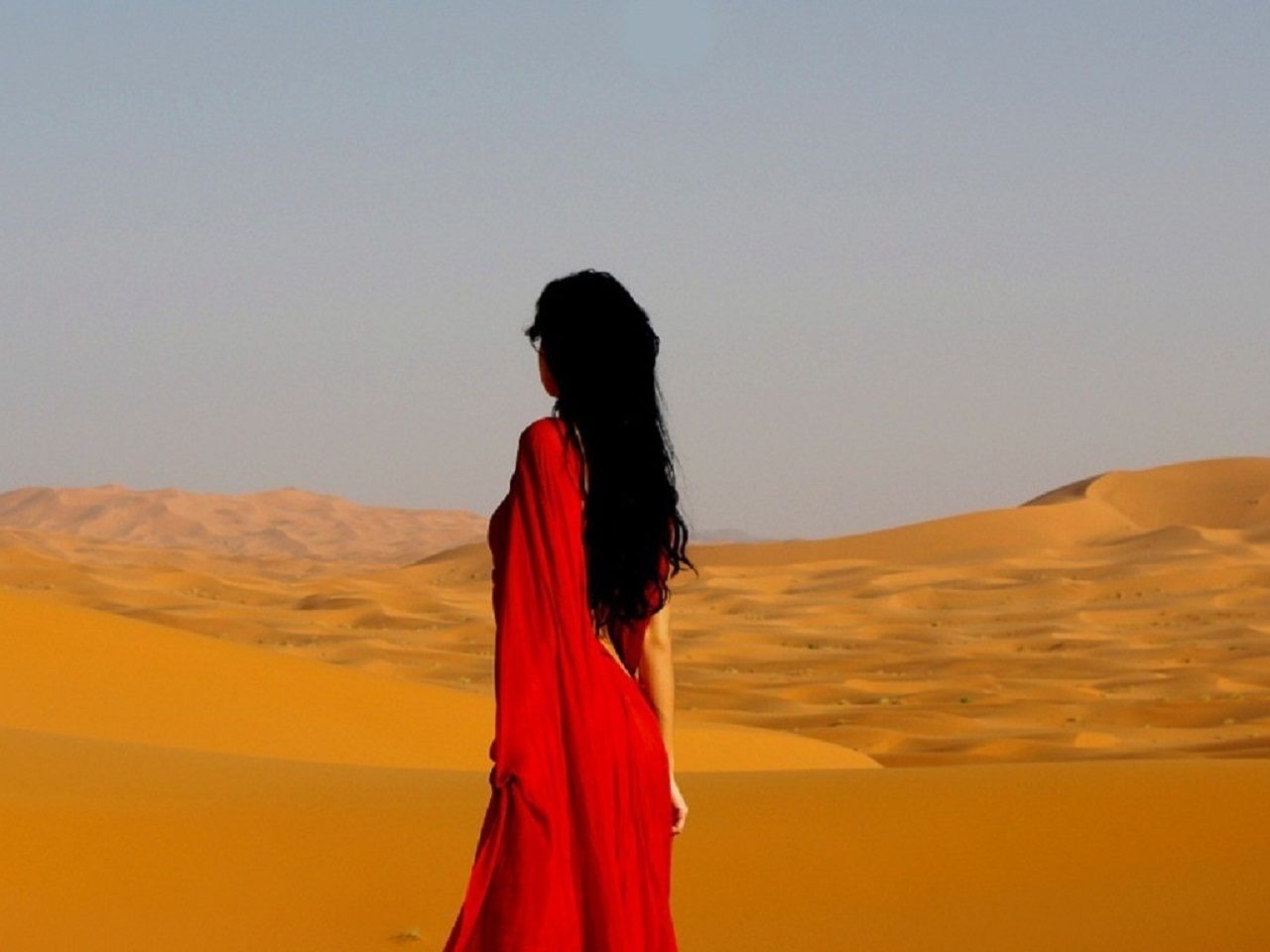 1280x960 Arabic Girl 4K in Red Wallpaper. Girl wallpaper, Red wallpaper, Photo, Desktop