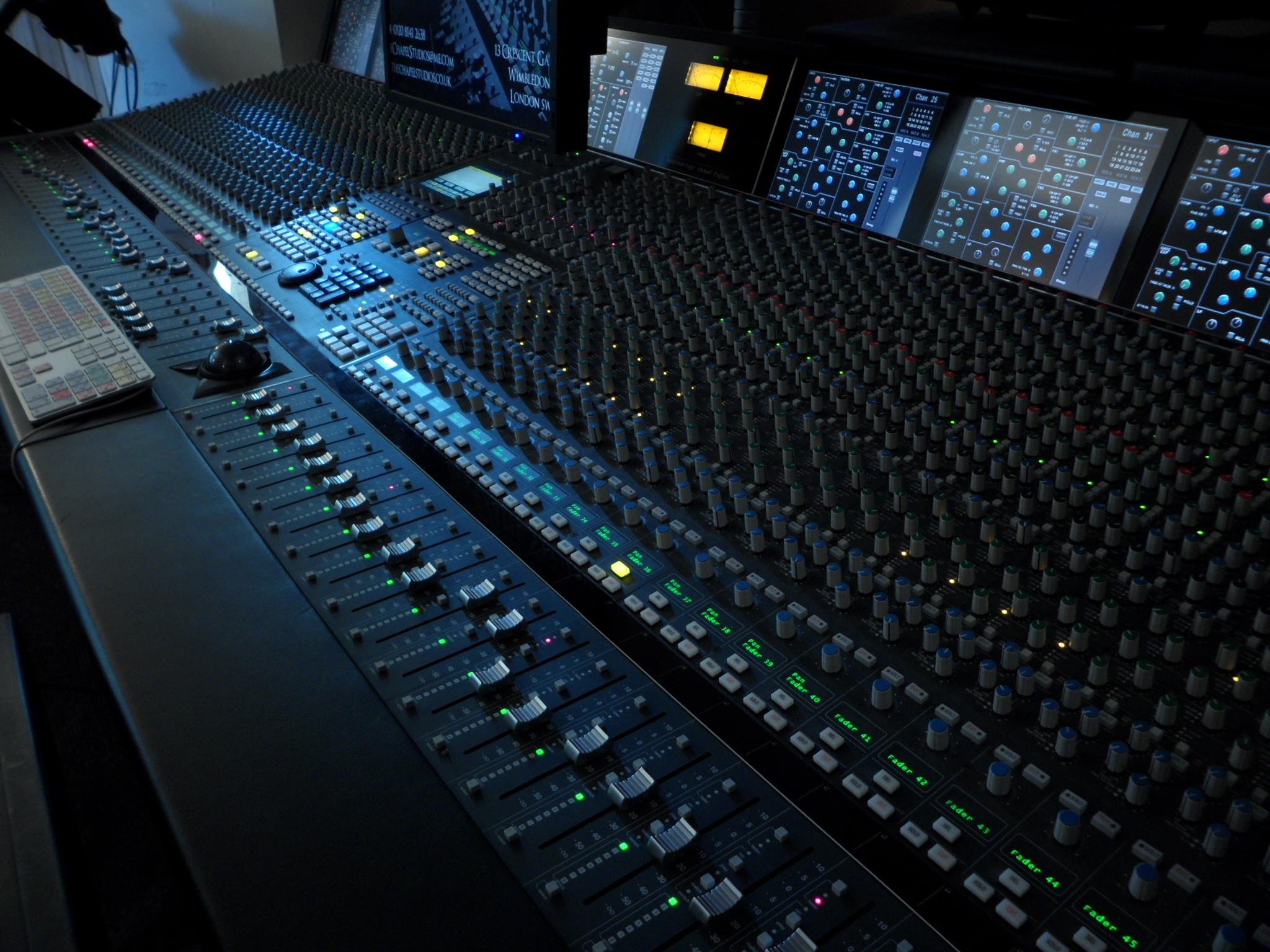 2050x1540 4K Music Studio Wallpaper Free 4K Music Studio Background, Desktop