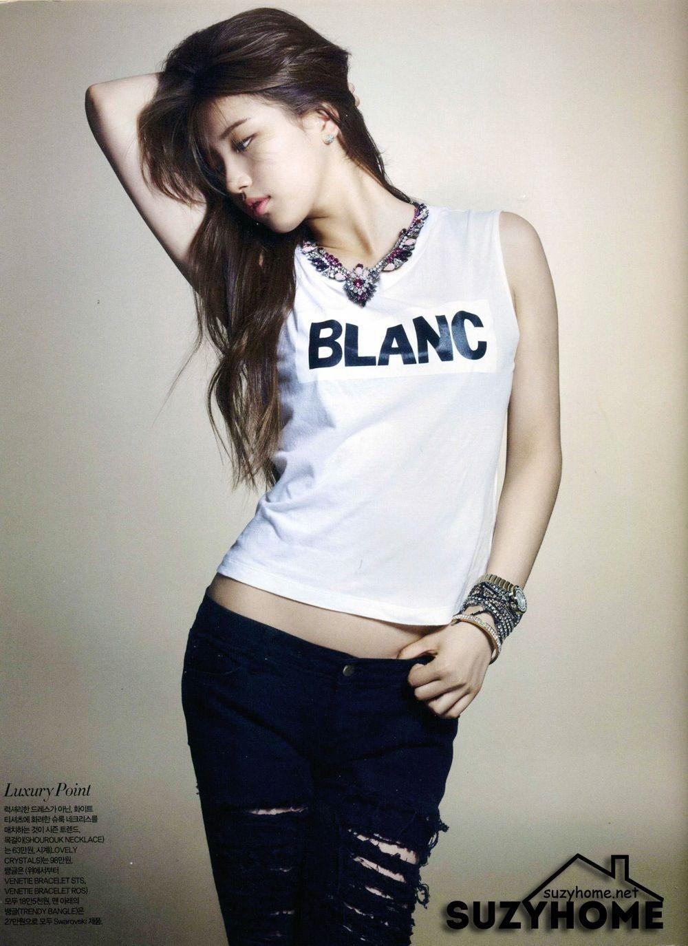 1000x1380 Suzy Miss A for Harper's Bazzar Magazine September issue'13, Phone