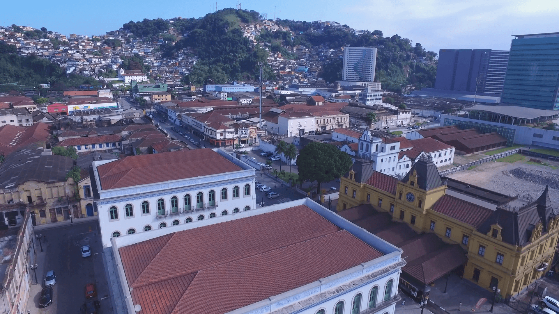 1920x1080 Aerial Footage Pele Soccer Player of the museum in the city, Desktop